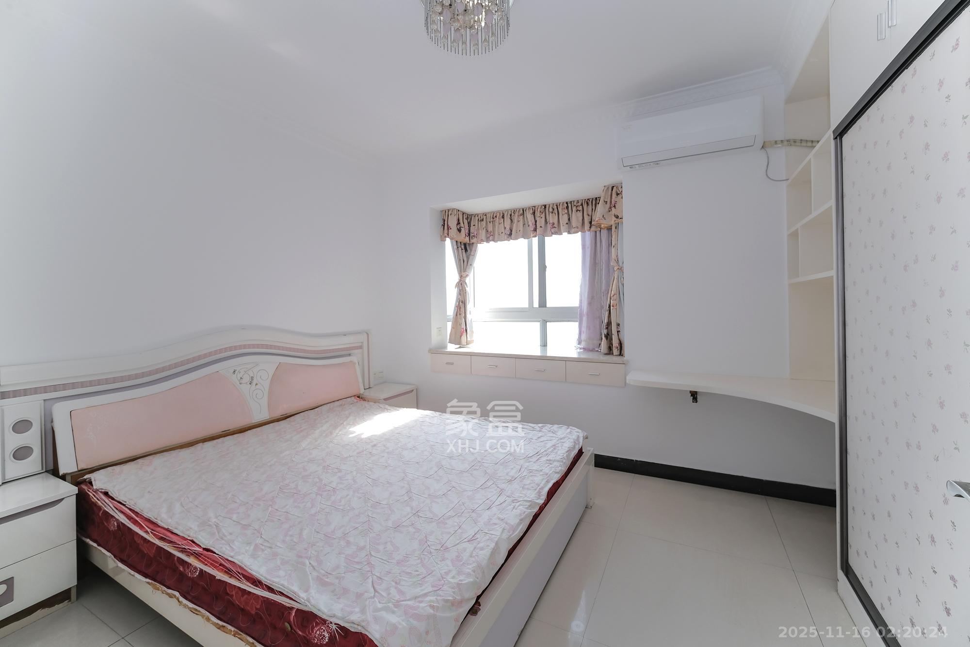 世景华庭 2室2厅1卫 42.8万 世景华庭 2室2厅1卫 42.8万卧室