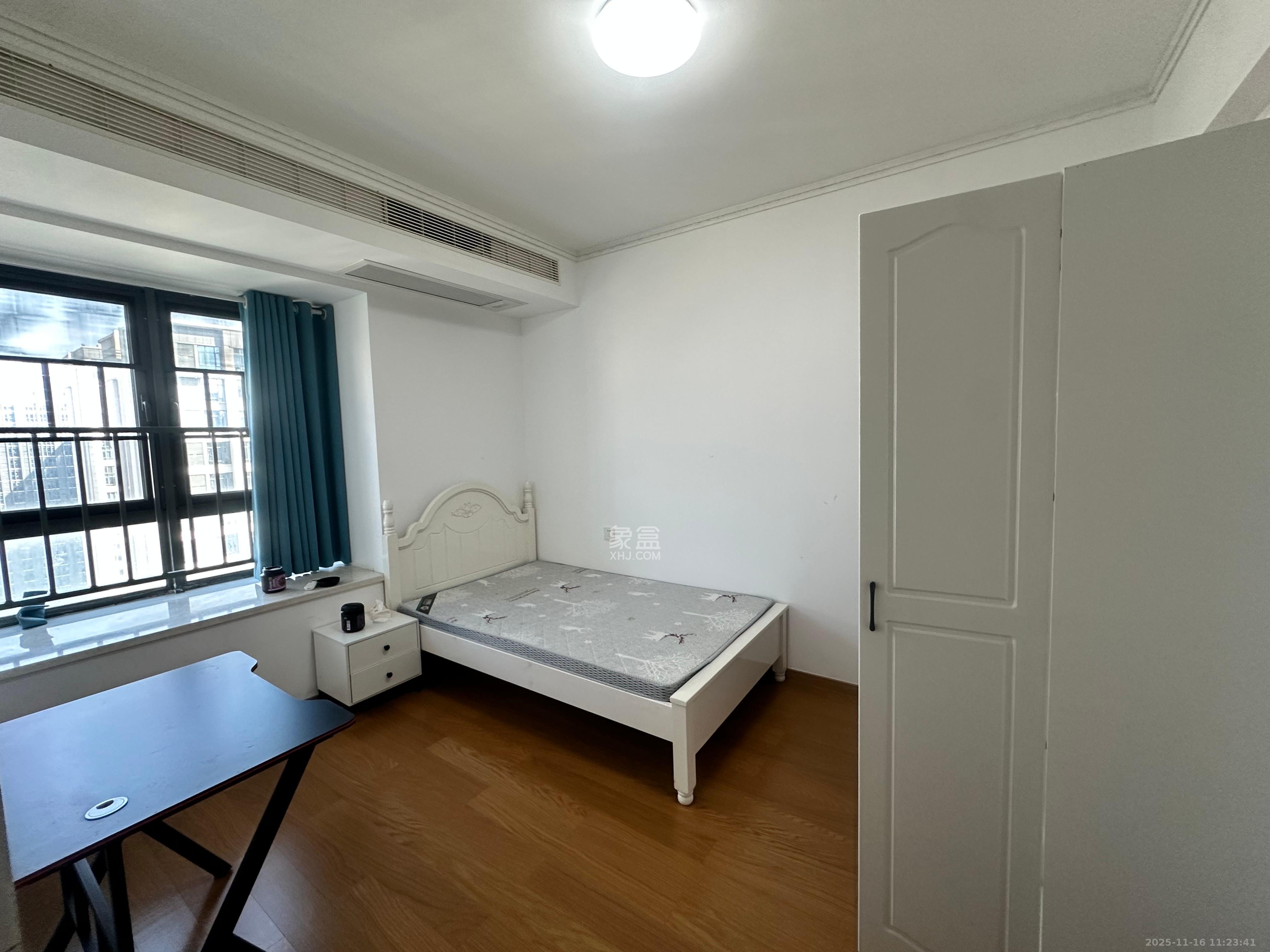 清控湖山雅居南区  4室2厅2卫    2700.0元/月室内图