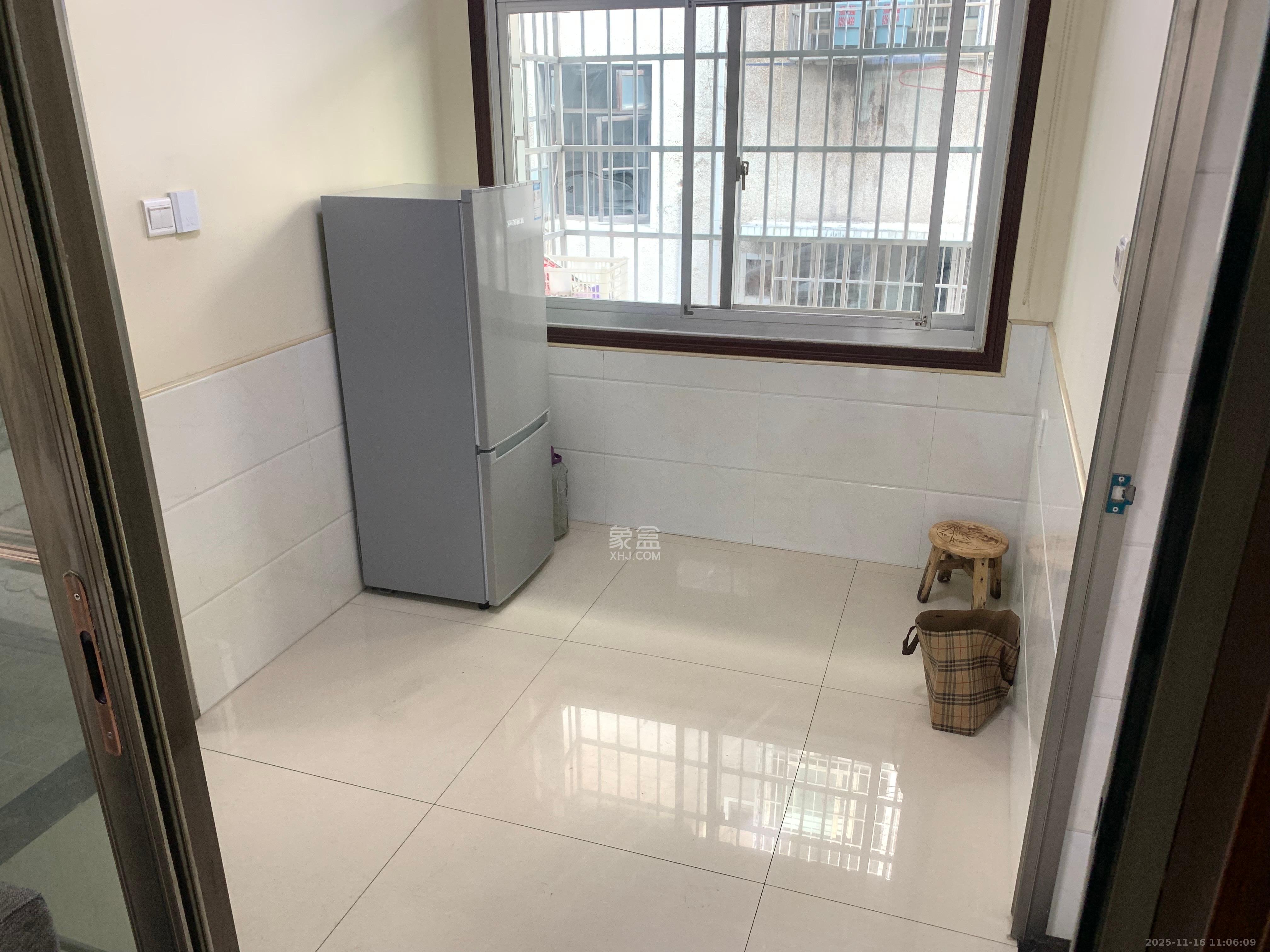 涧塘小区  2室2厅1卫    1700.0元/月室内图