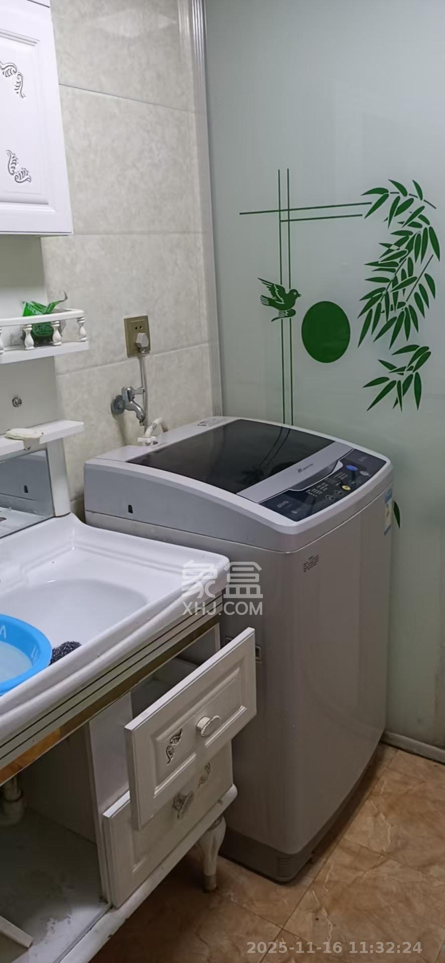 阳光城尚东湾青云苑  3室2厅2卫    2800.0元/月室内图