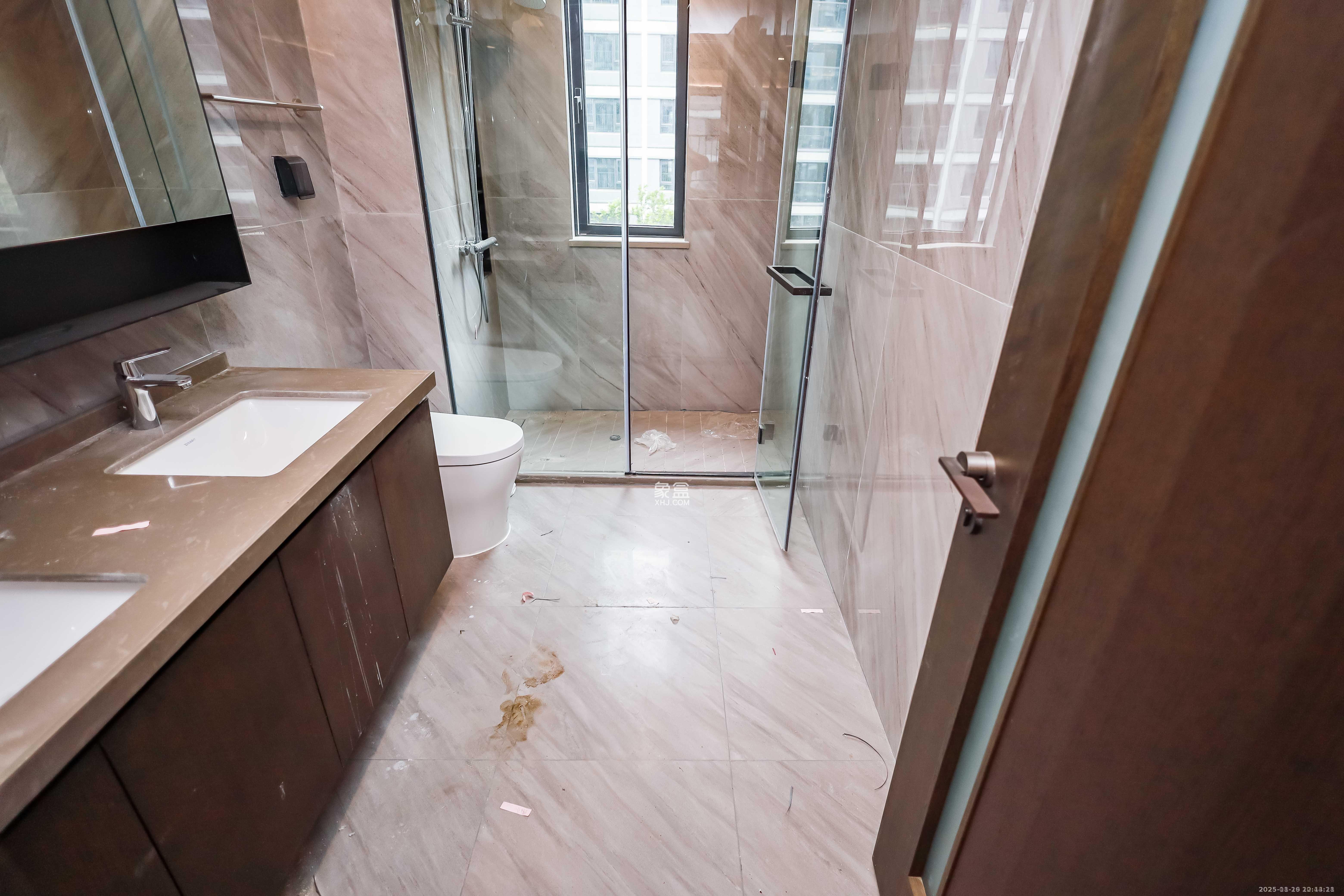 龙湖舜山府  4室2厅1卫    6000.0元/月室内图