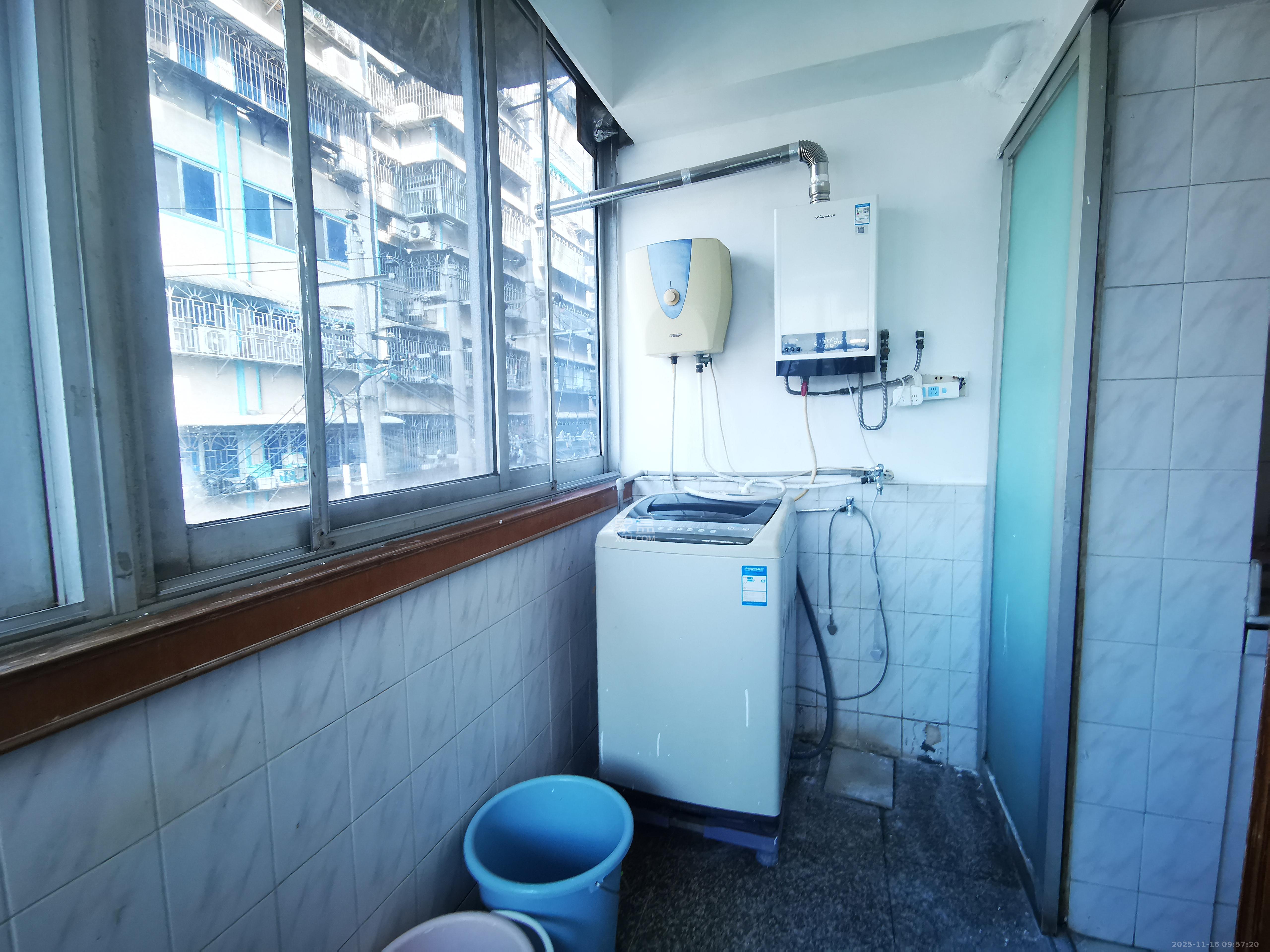 长岭水电八局宿舍  2室2厅1卫    1500.0元/月室内图