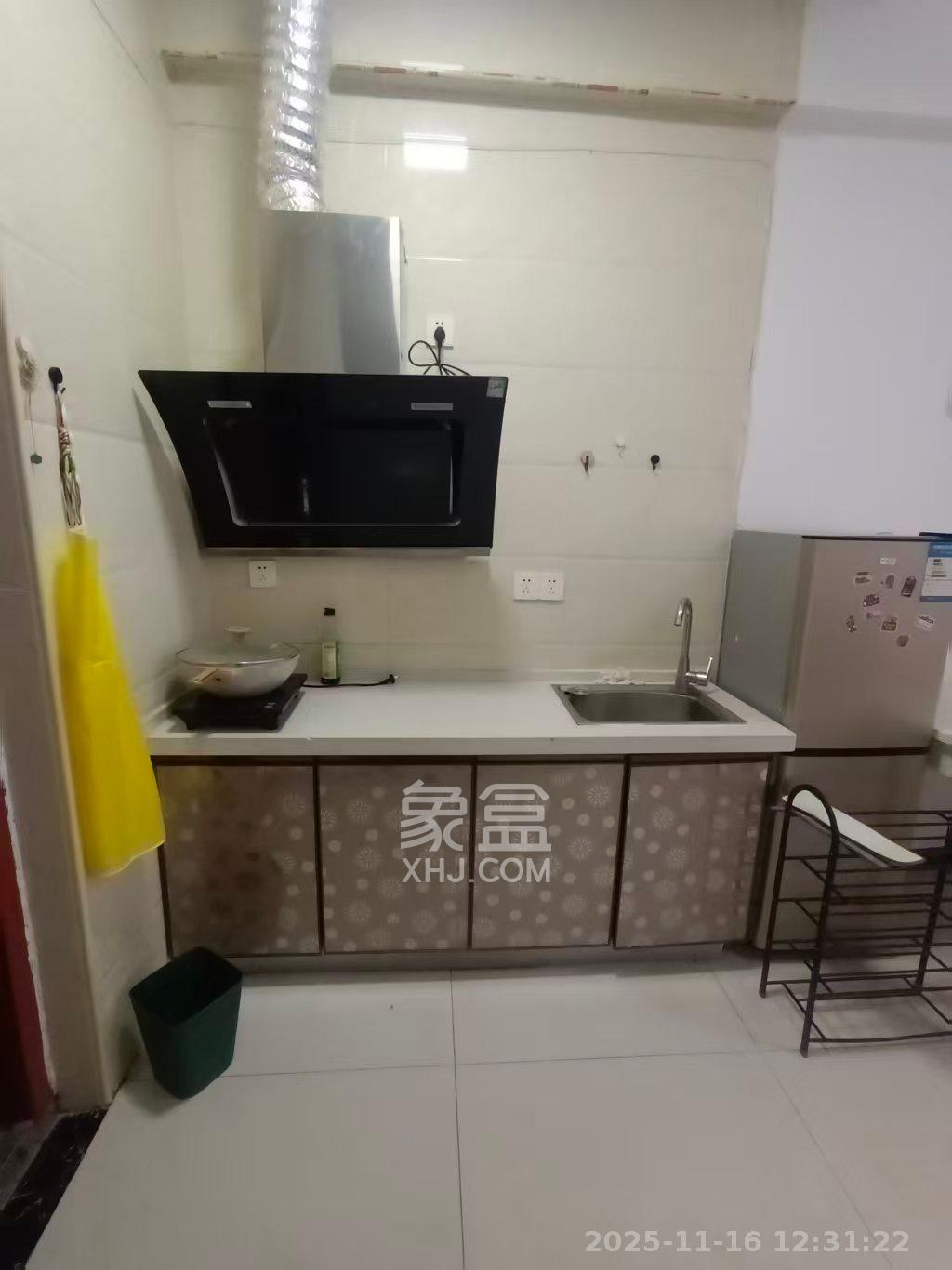 长房时代城  1室1厅1卫    1500.0元/月室内图