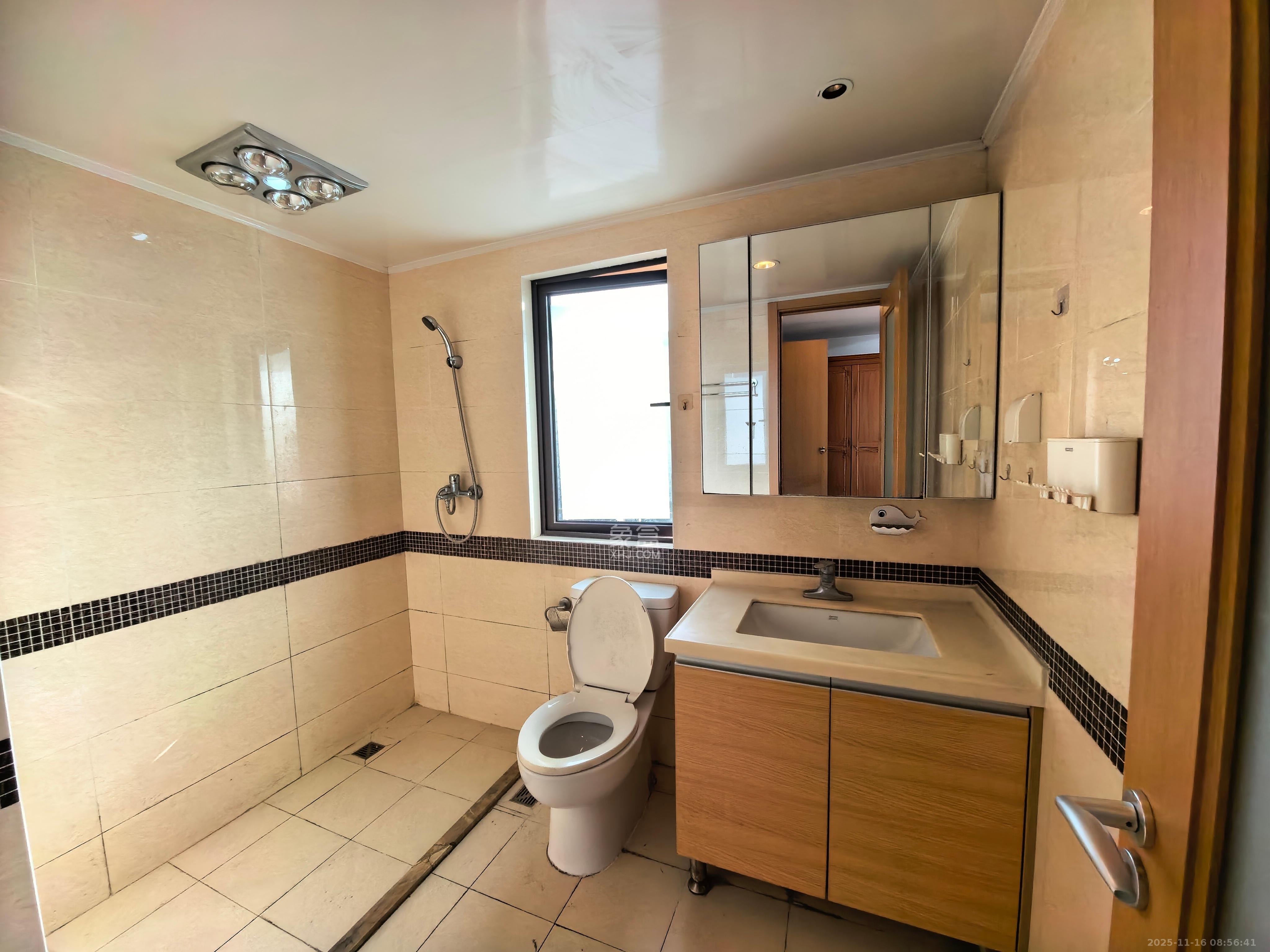 旭辉国际广场（永升商业广场）  4室2厅2卫    3500.0元/月室内图