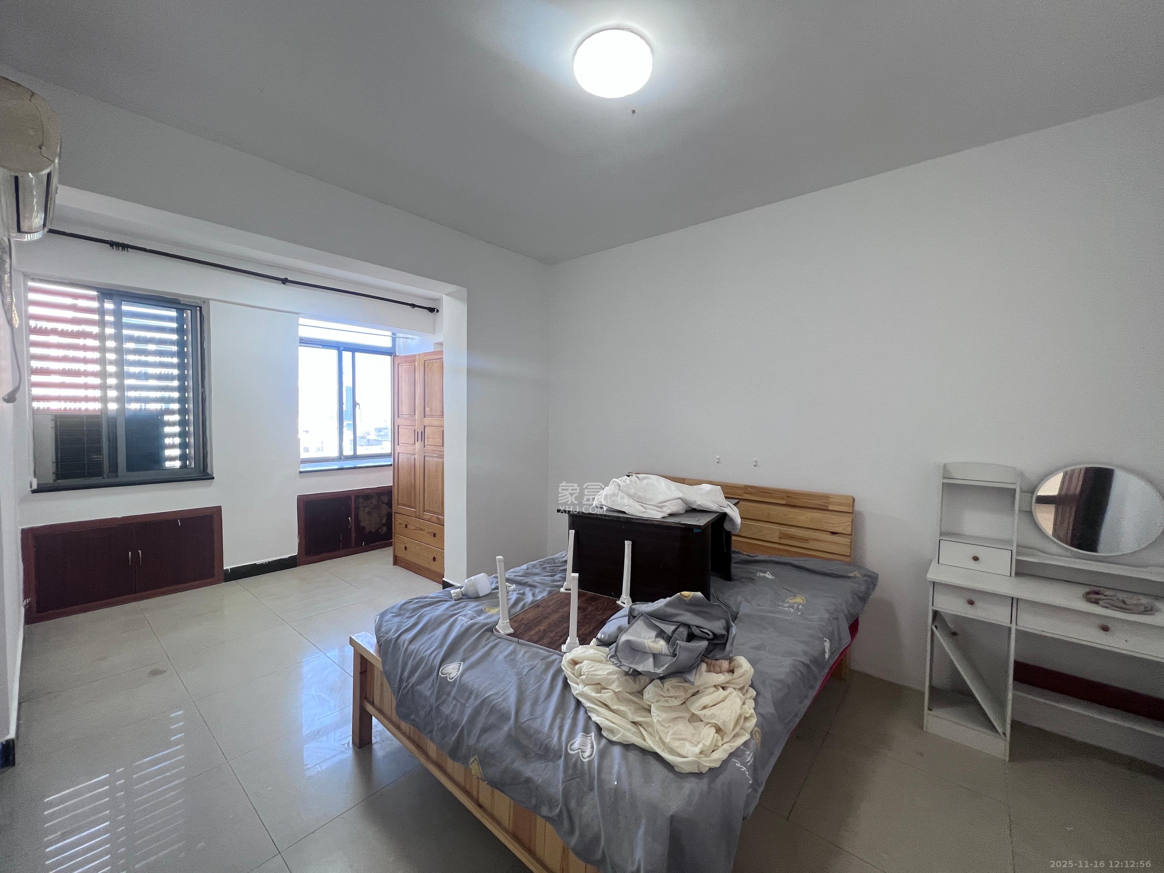 东方银座（东方摩卡）  1室1厅1卫    1500.0元/月