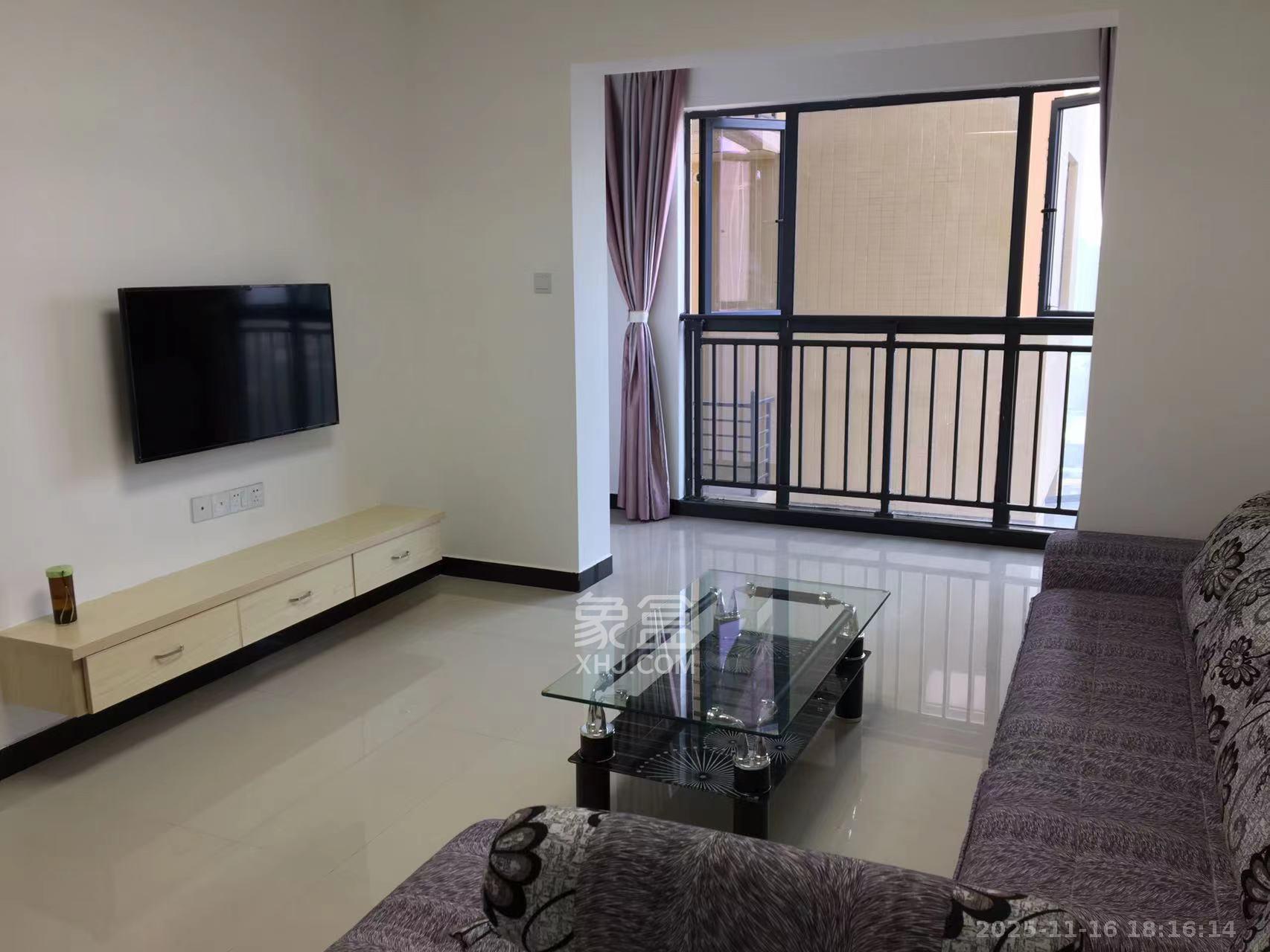 兴旺双铁城  1室2厅1卫    2450.0元/月室内图