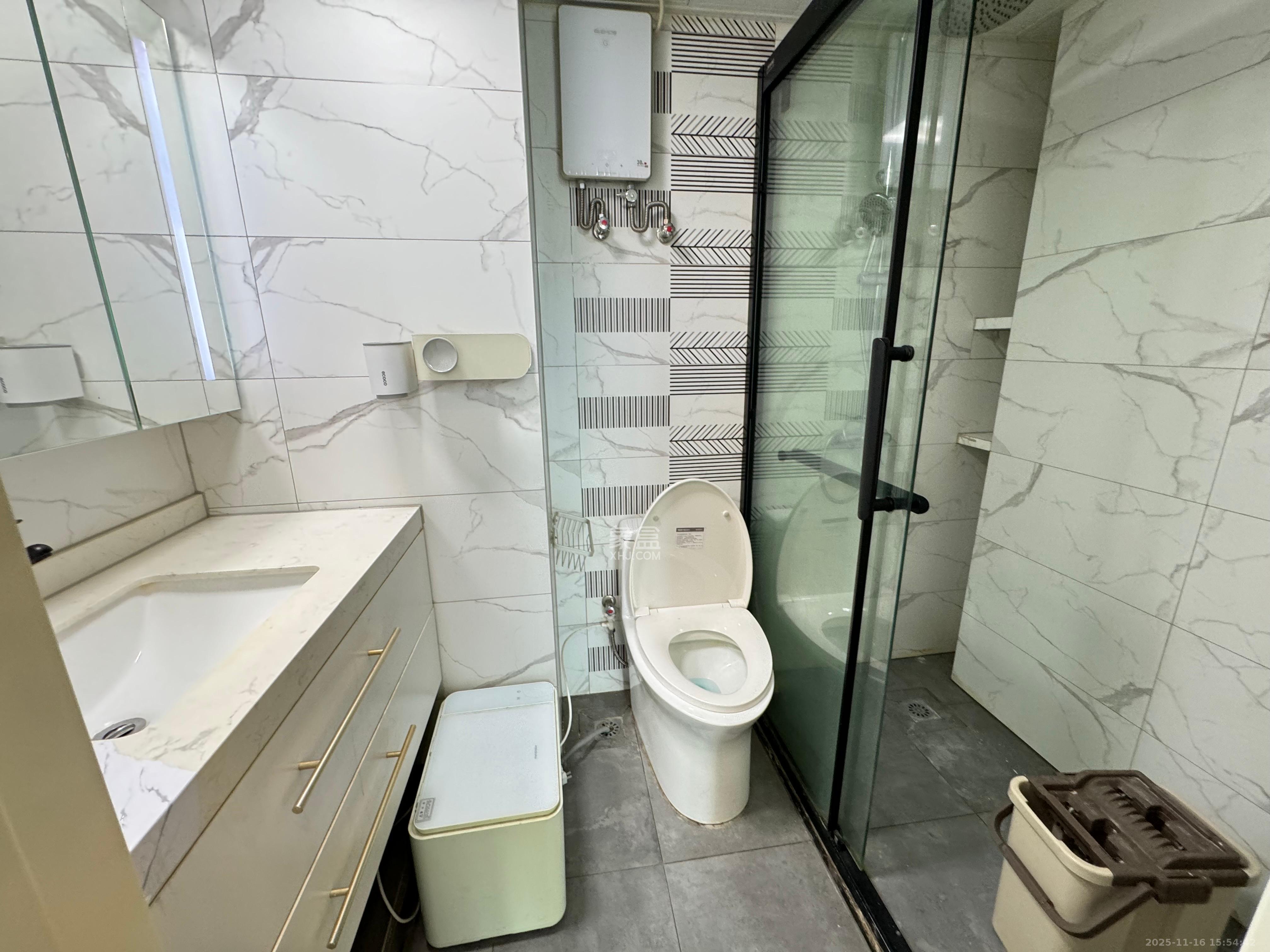 东盈商业广场(华泉城市广场) 1室1厅1卫 3000.0元/月 东盈商业广场(华泉城市广场) 1室1厅1卫 3000.0元/月室内图