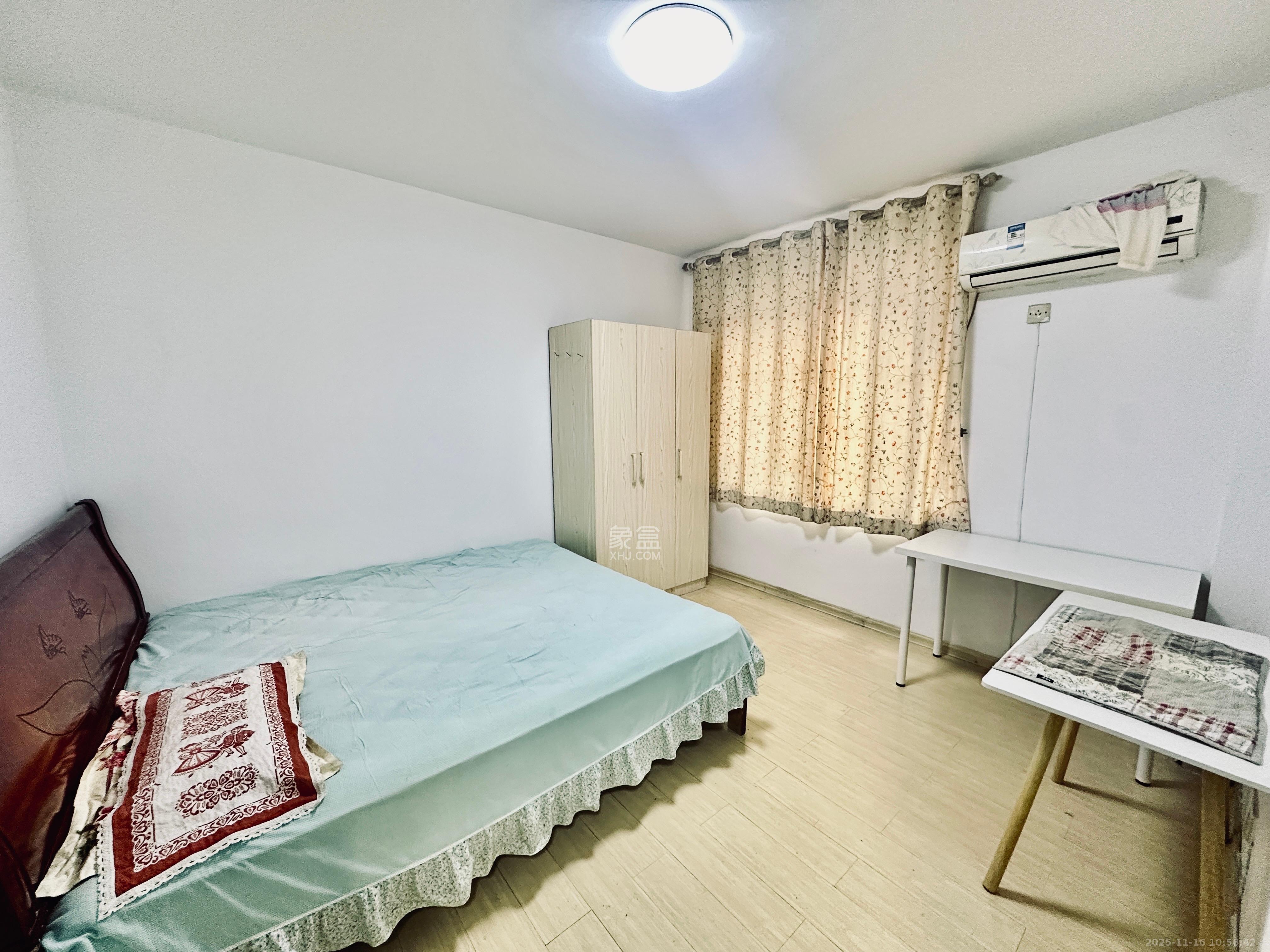 诚兴园  3室2厅2卫    2000.0元/月室内图