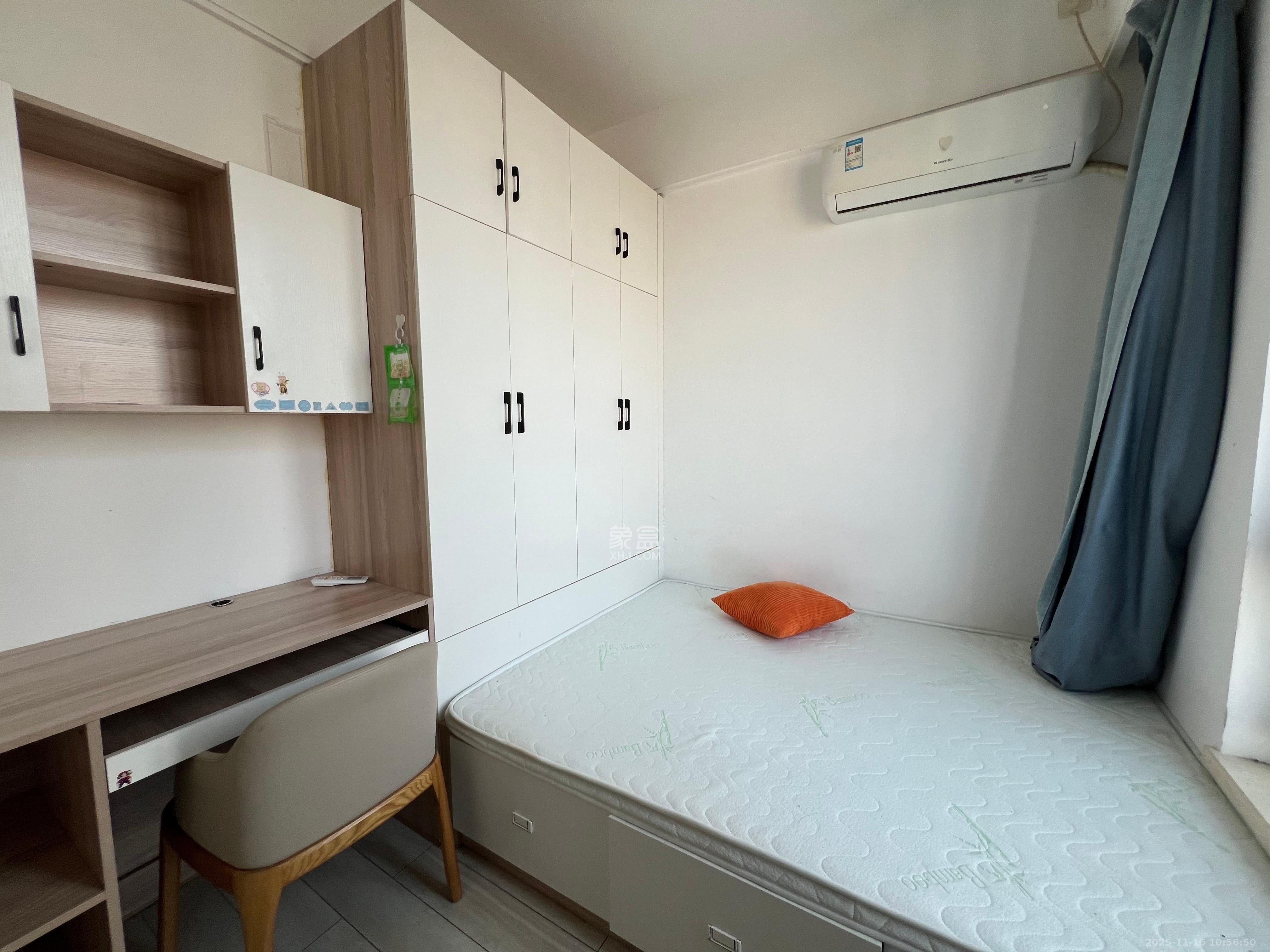 启迪协信中心  2室1厅1卫    2500.0元/月室内图