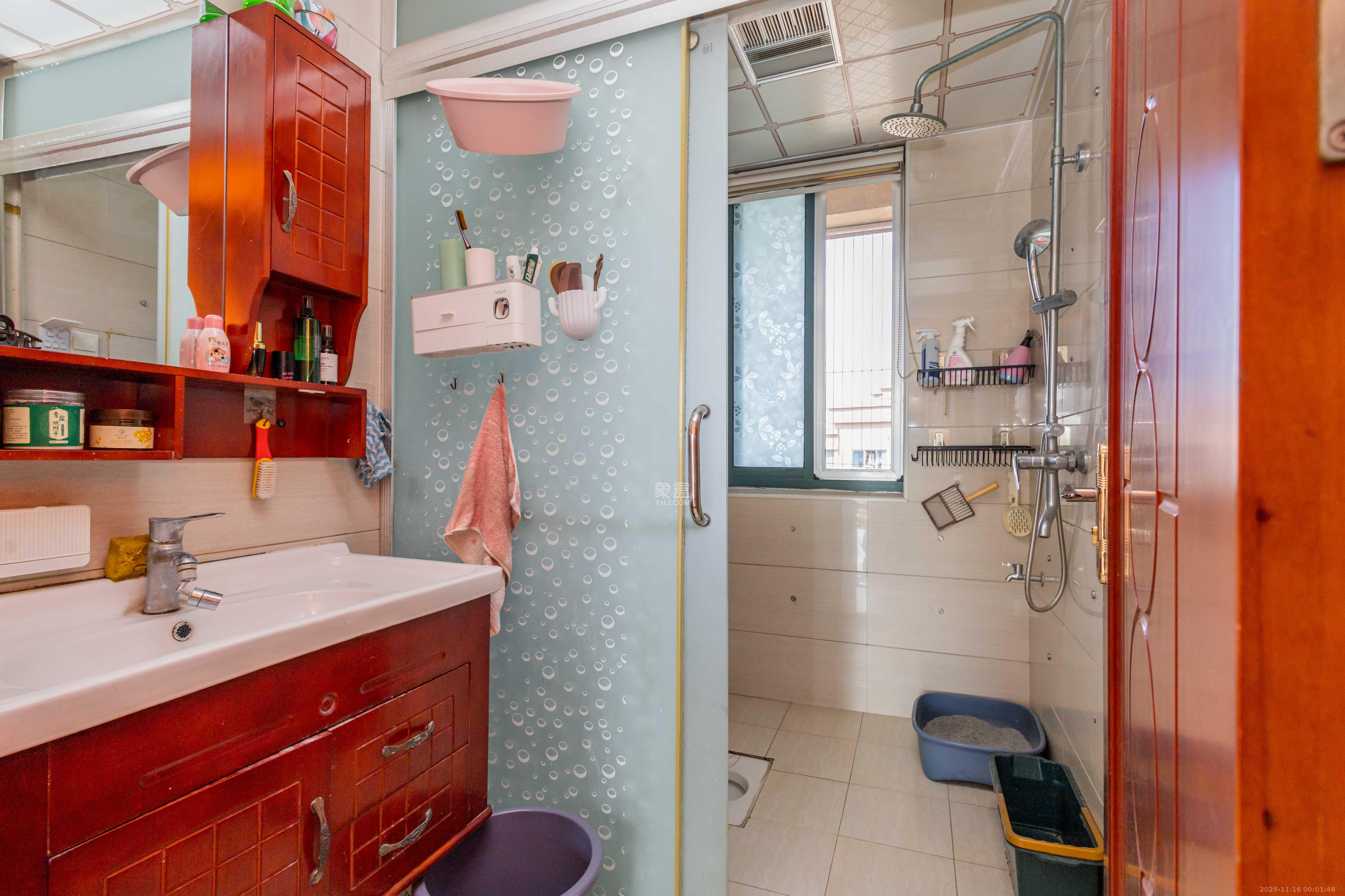 才子佳郡 4室2厅2卫 76.0万 才子佳郡 4室2厅2卫 76.0万卫生间