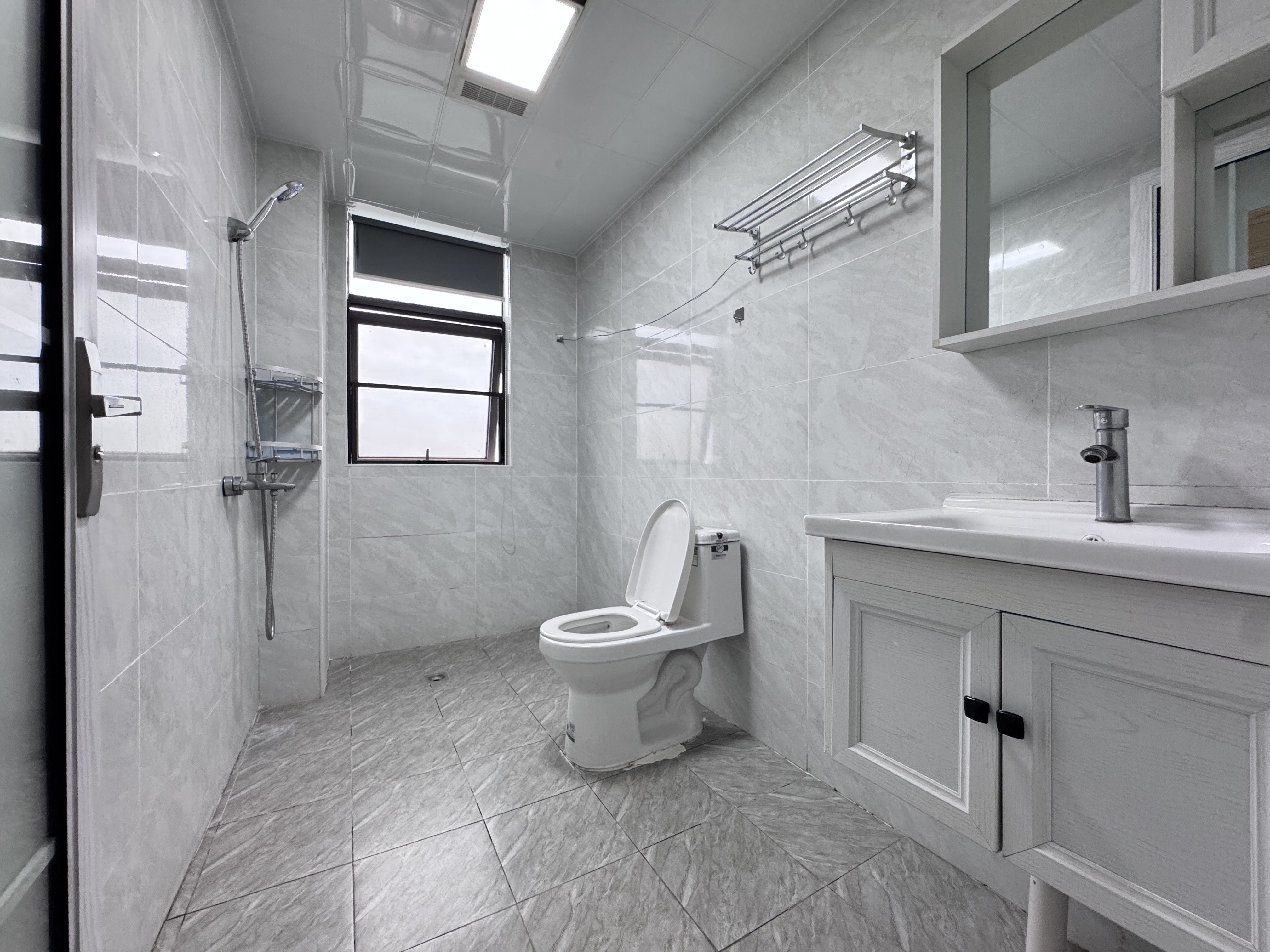 金广星苑  3室2厅2卫    2200.0元/月户型图