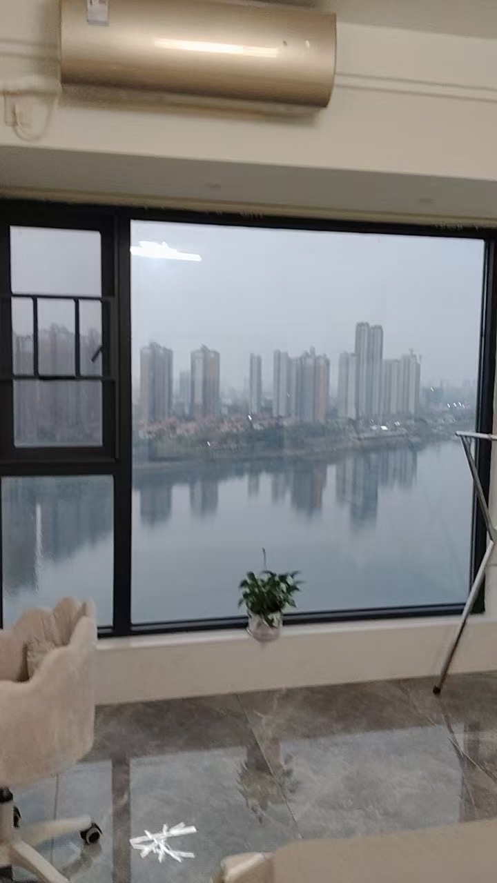 江岸公馆 1室1厅1卫 2200.0元/月 江岸公馆 1室1厅1卫 2200.0元/月室内图