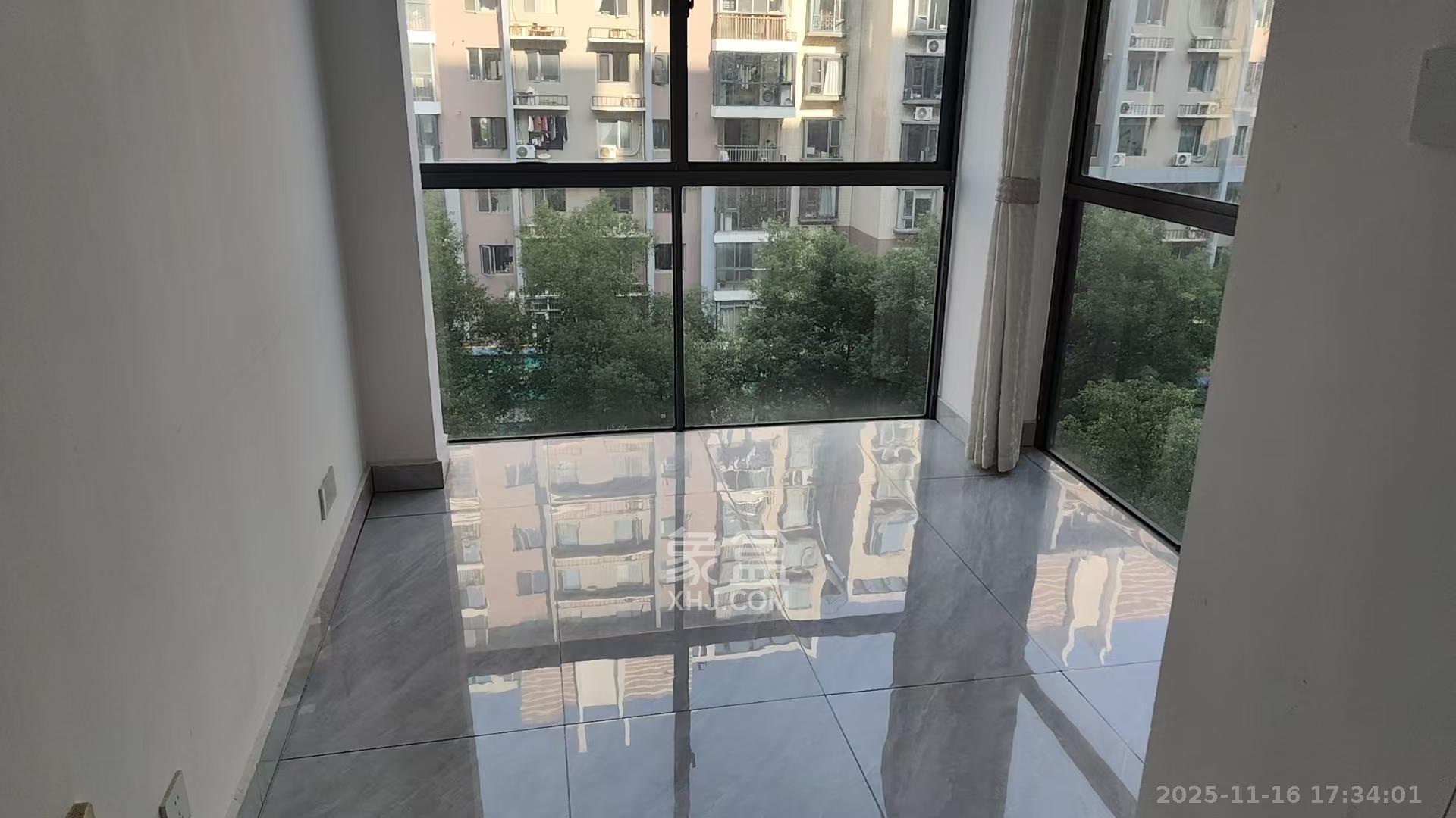 银港水晶城 3室2厅2卫 3000.0元/月 银港水晶城 3室2厅2卫 3000.0元/月室内图