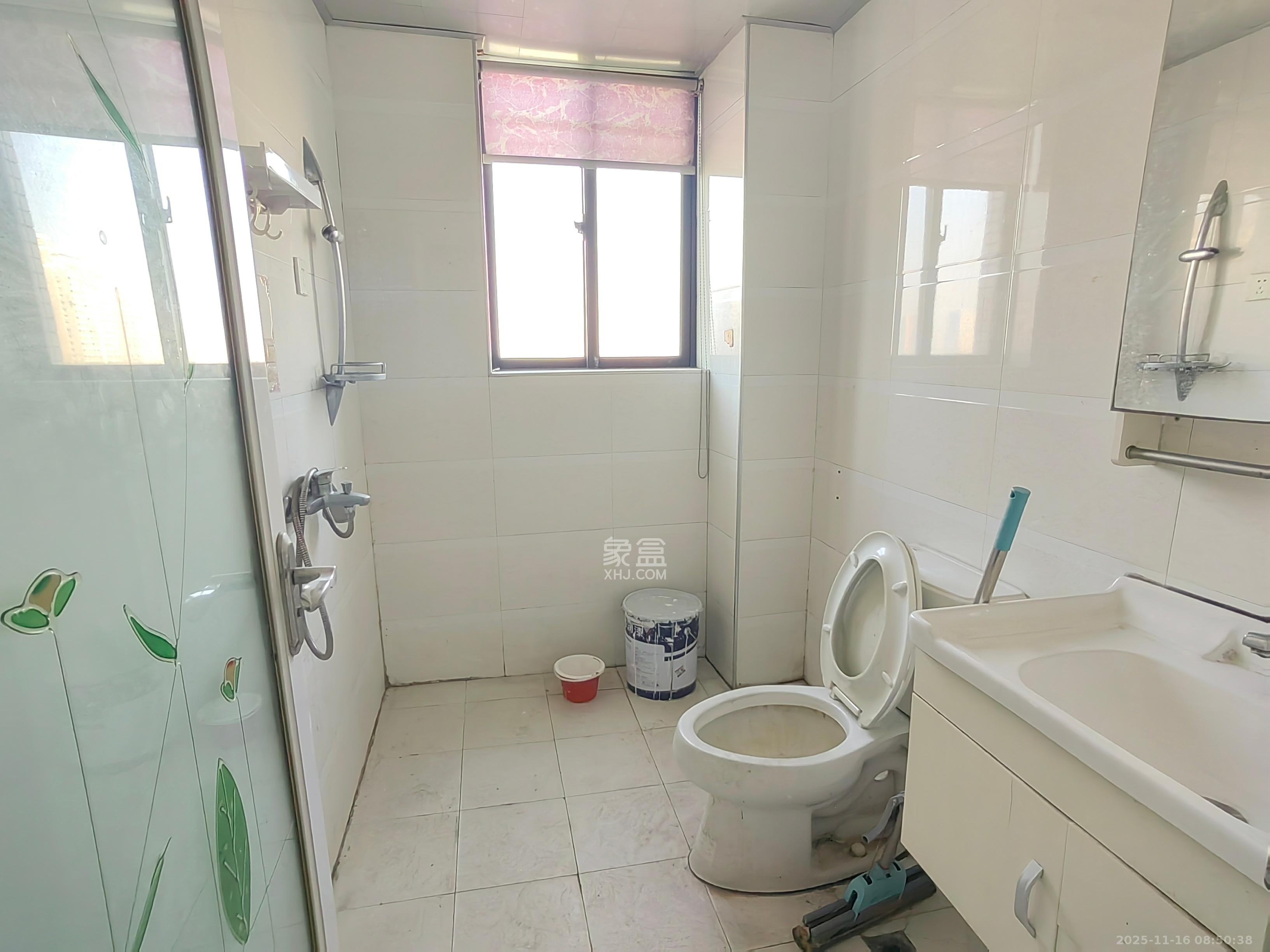 锦湘国际星城三期（锦绣苑）  3室2厅2卫    2500.0元/月室内图