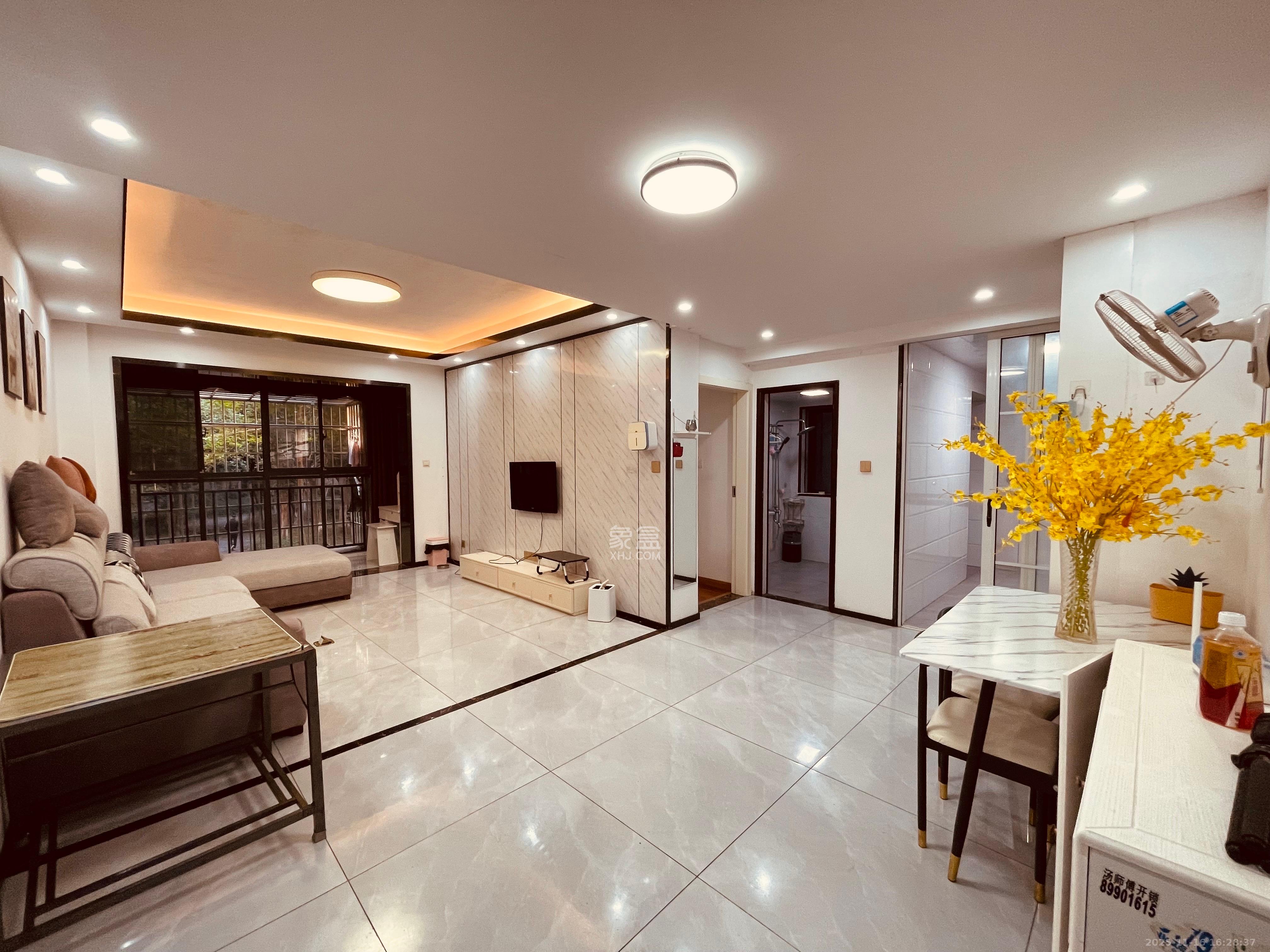 保利麓谷林语A区  2室2厅1卫    2100.0元/月室内图