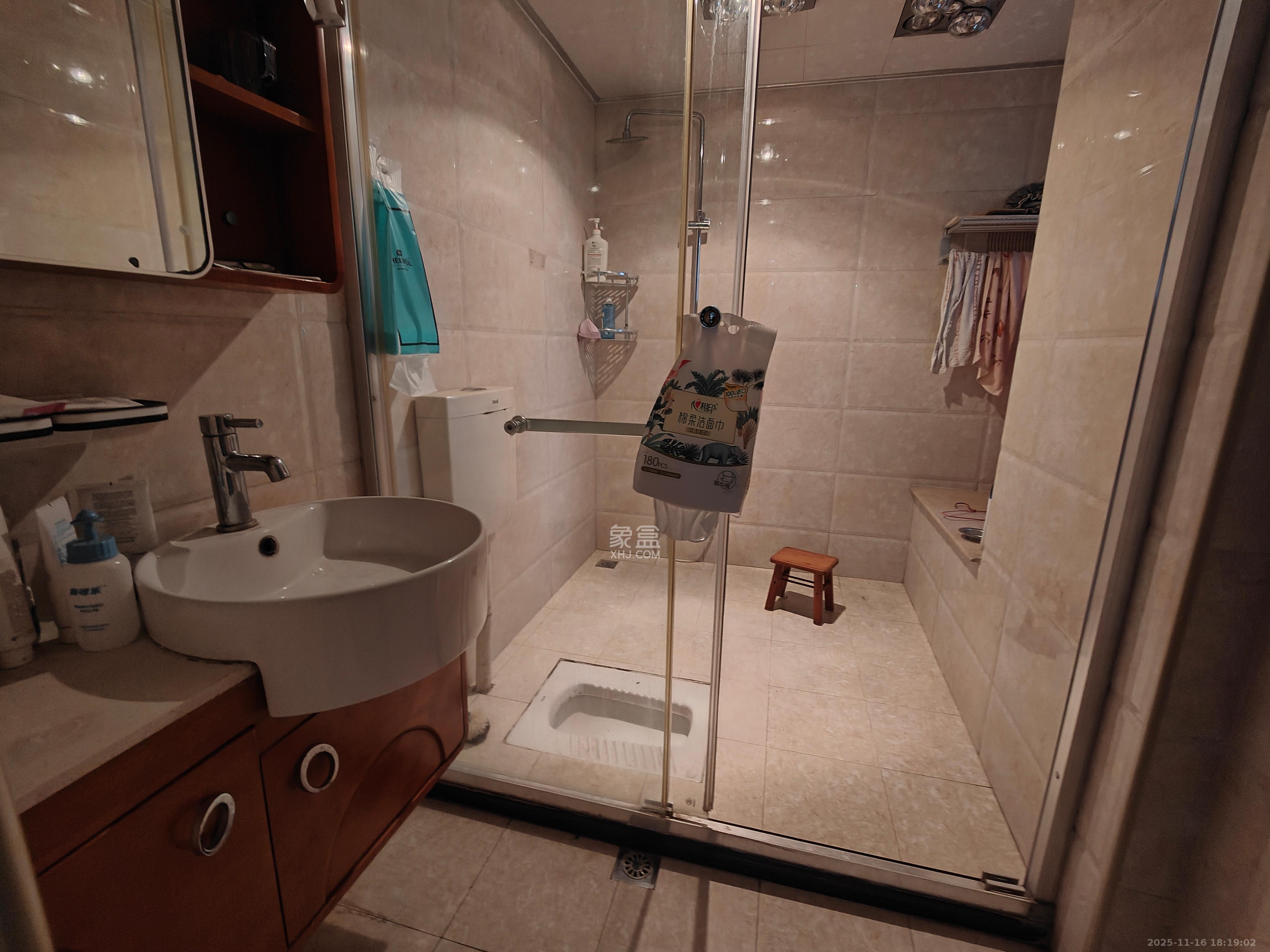 保利国际广场  4室2厅3卫    7200.0元/月室内图