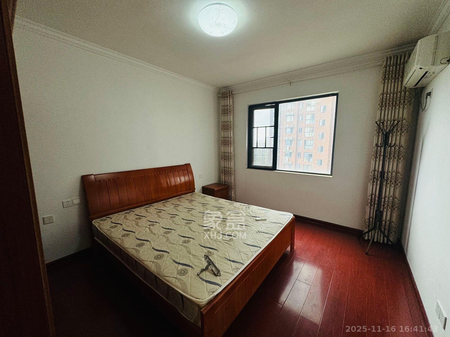 半山壹号  2室1厅1卫    2800.0元/月室内图