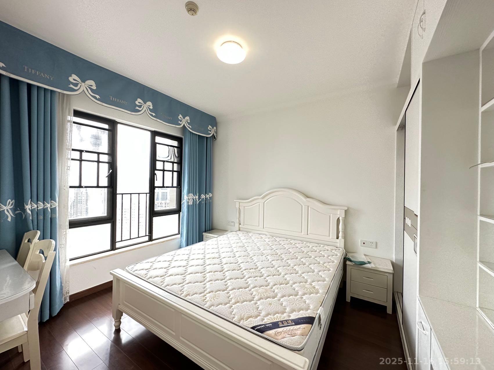 万科里金域国际  3室2厅2卫    3500.0元/月室内图