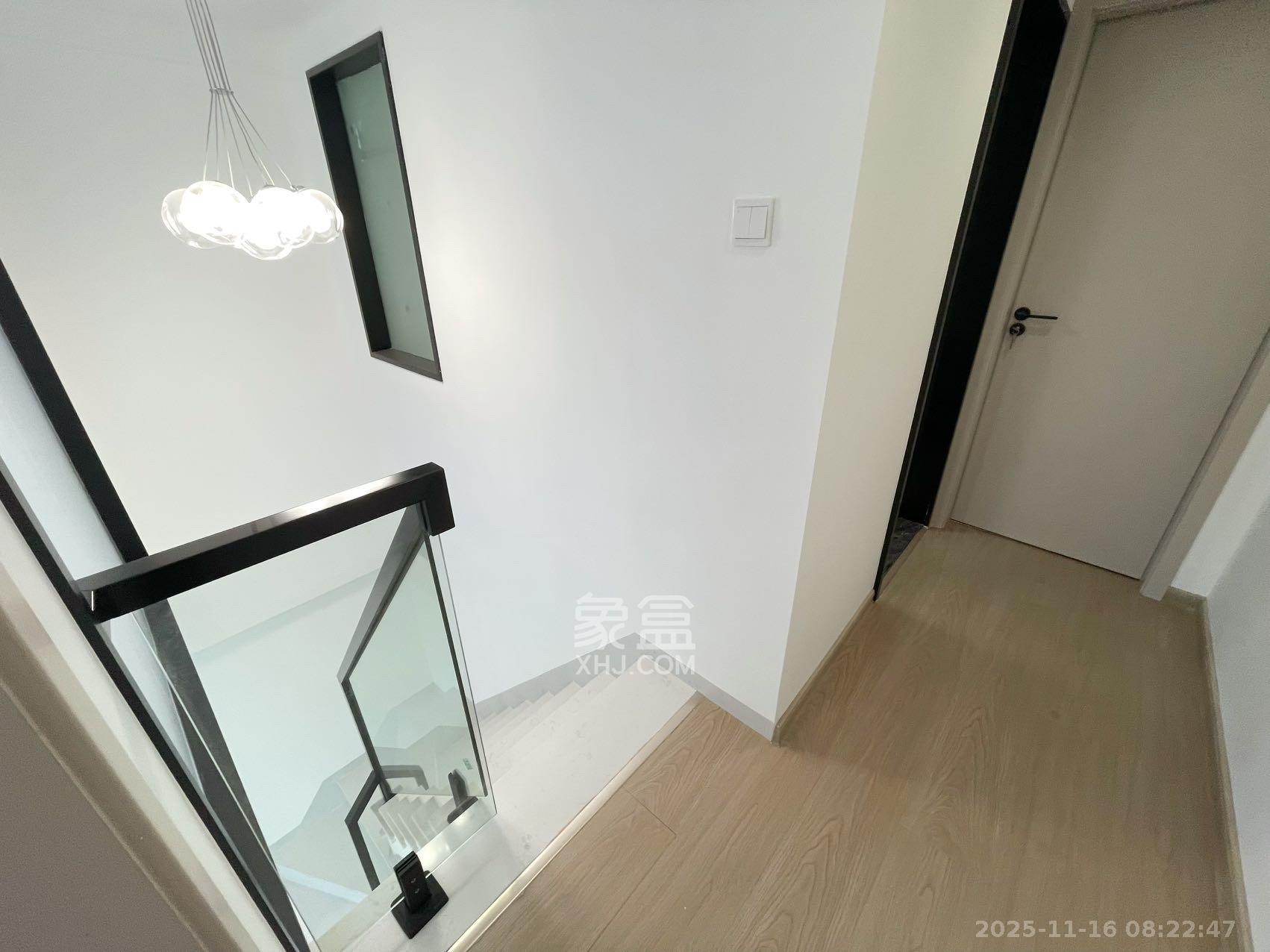 君悦新天地 2室1厅2卫 2700.0元/月 君悦新天地 2室1厅2卫 2700.0元/月室内图