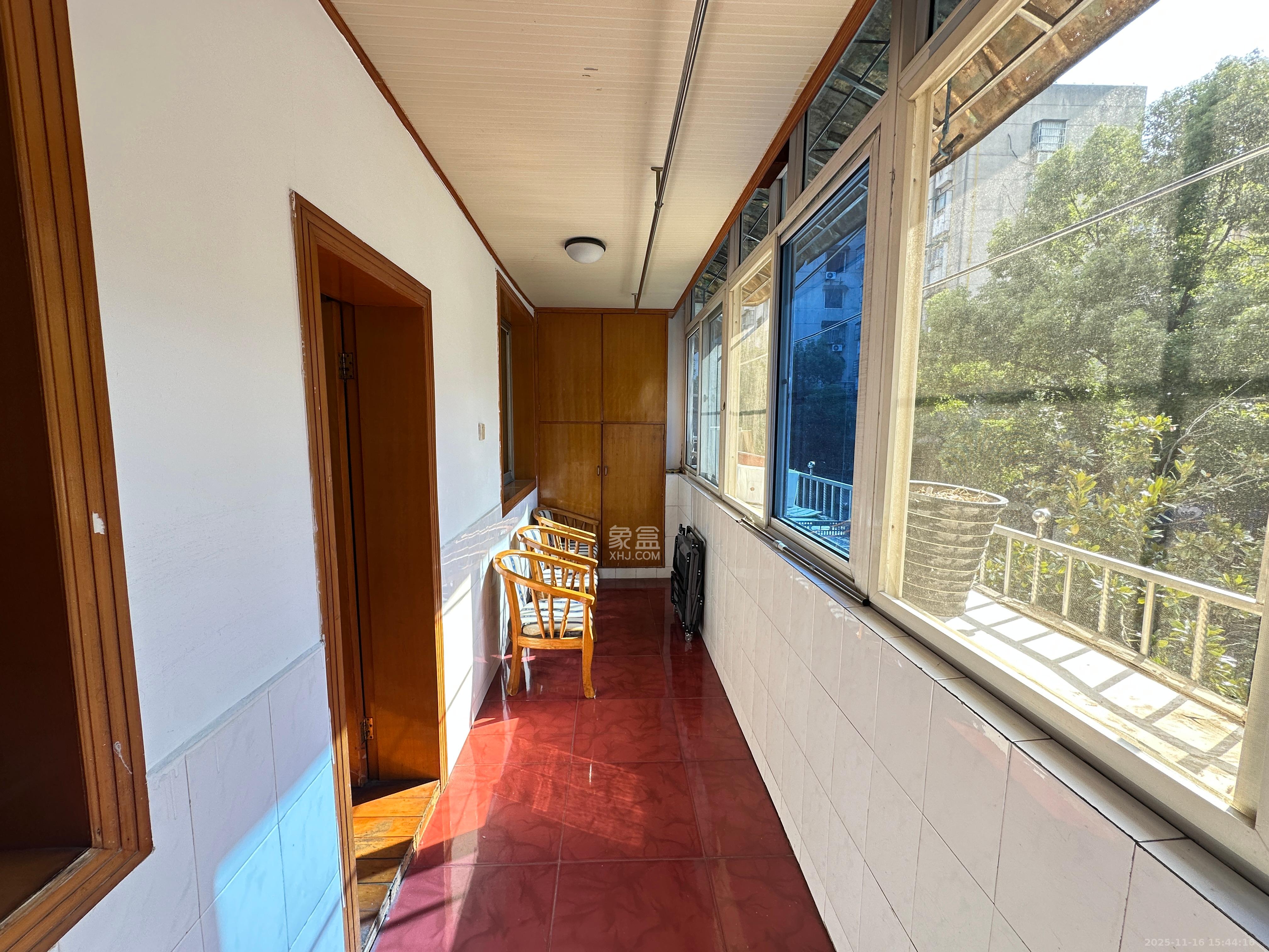 涂家冲社区(涂新小区、农商银行宿舍) 2室2厅1卫 1800.0元/月 涂家冲社区(涂新小区、农商银行宿舍) 2室2厅1卫 1800.0元/月室内图