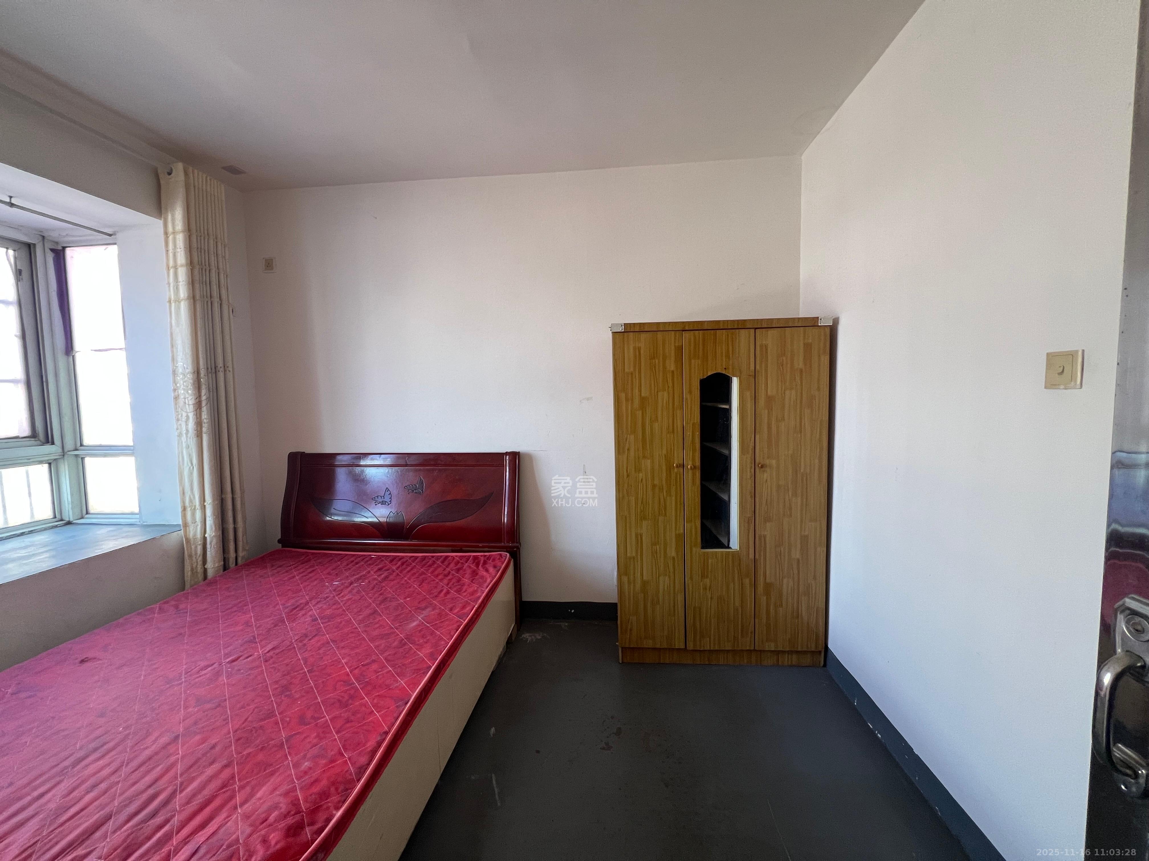 江景阳光  1室1厅1卫    700.0元/月室内图