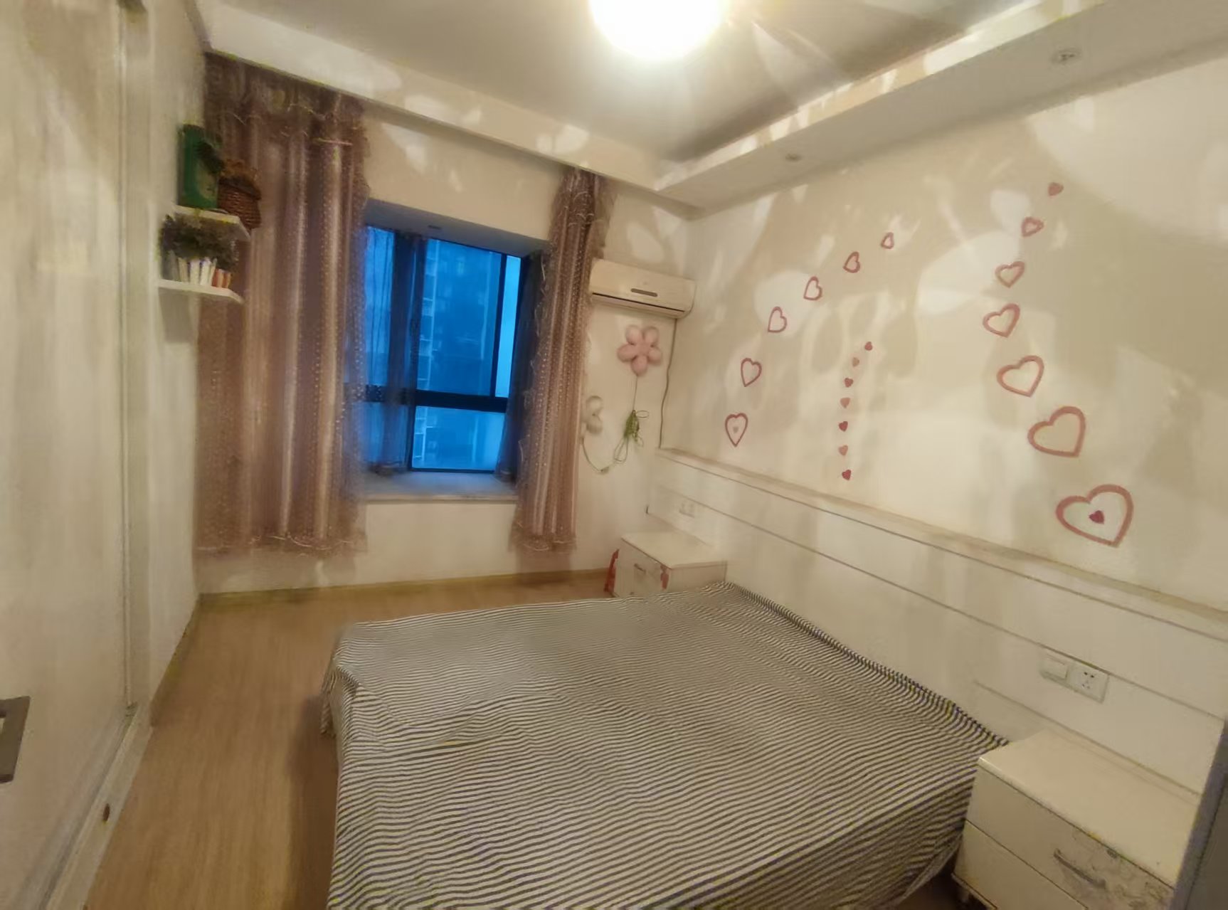 世纪嘉苑  4室2厅2卫    2600.0元/月室内图