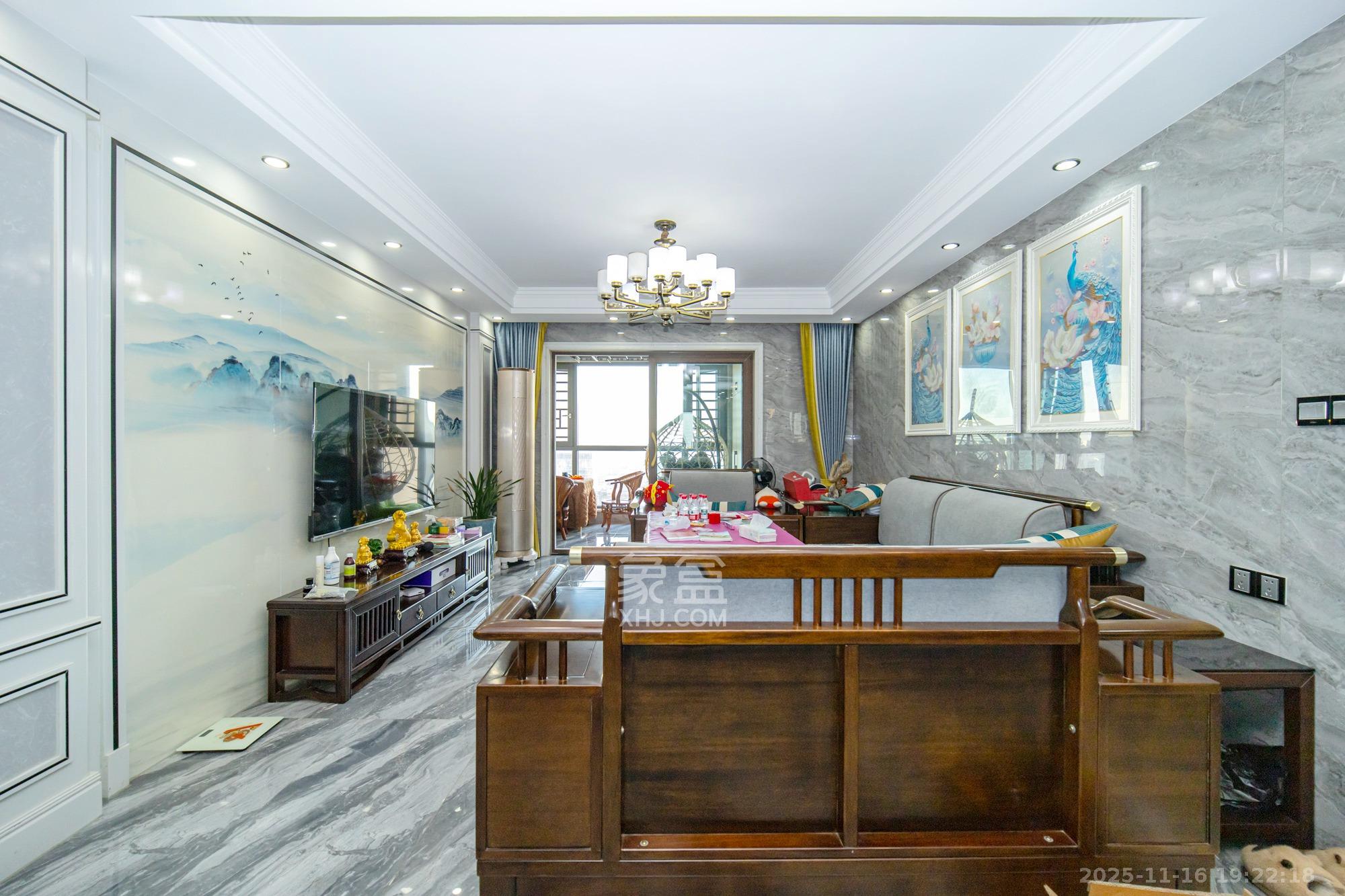 碧桂园中央花园  4室2厅2卫    205.0万