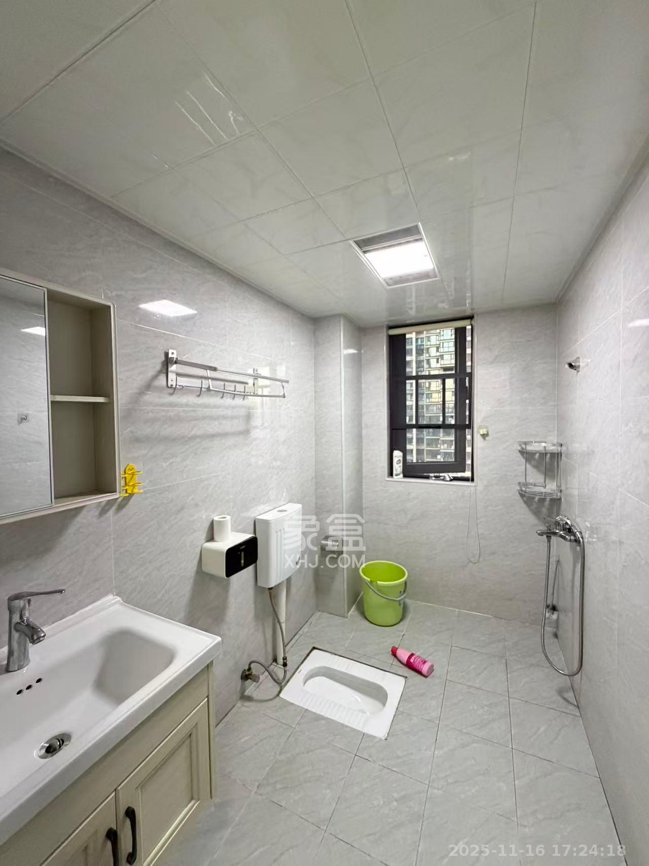 龙湖碧桂园天宸原著  4室2厅2卫    3800.0元/月室内图