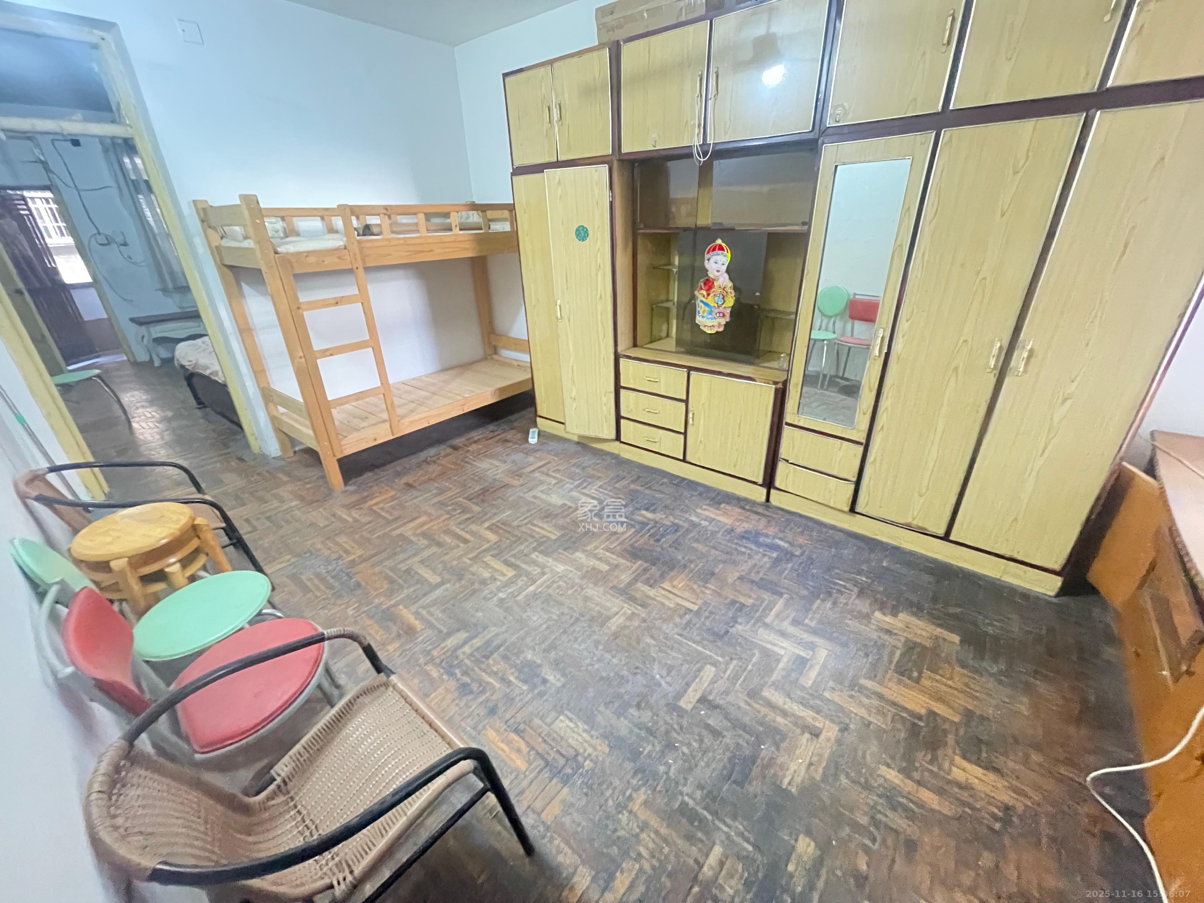 府后街散盘 1室1厅1卫 1200.0元/月 府后街散盘 1室1厅1卫 1200.0元/月室内图