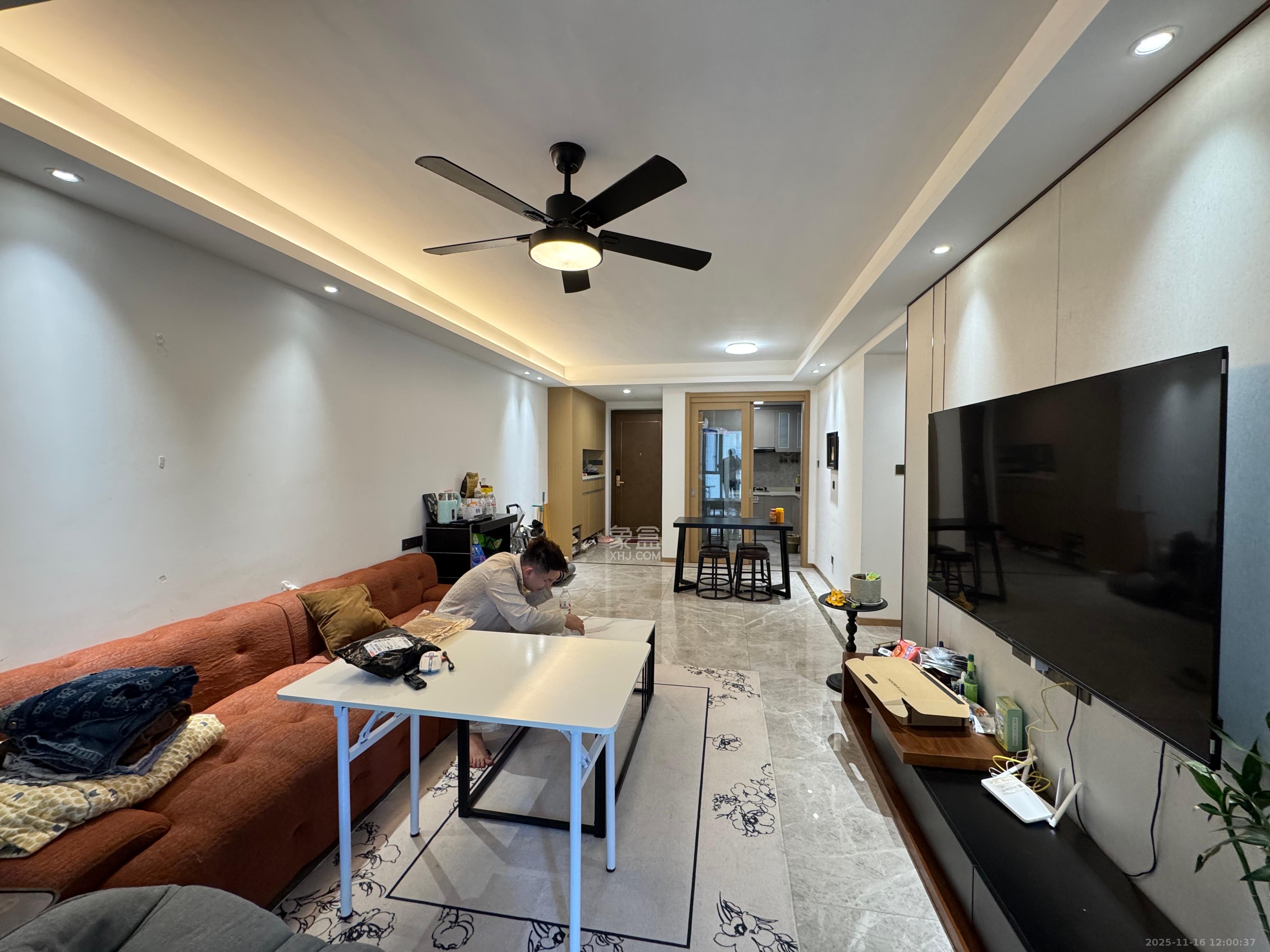 旭辉雨花郡  3室2厅2卫    4300.0元/月