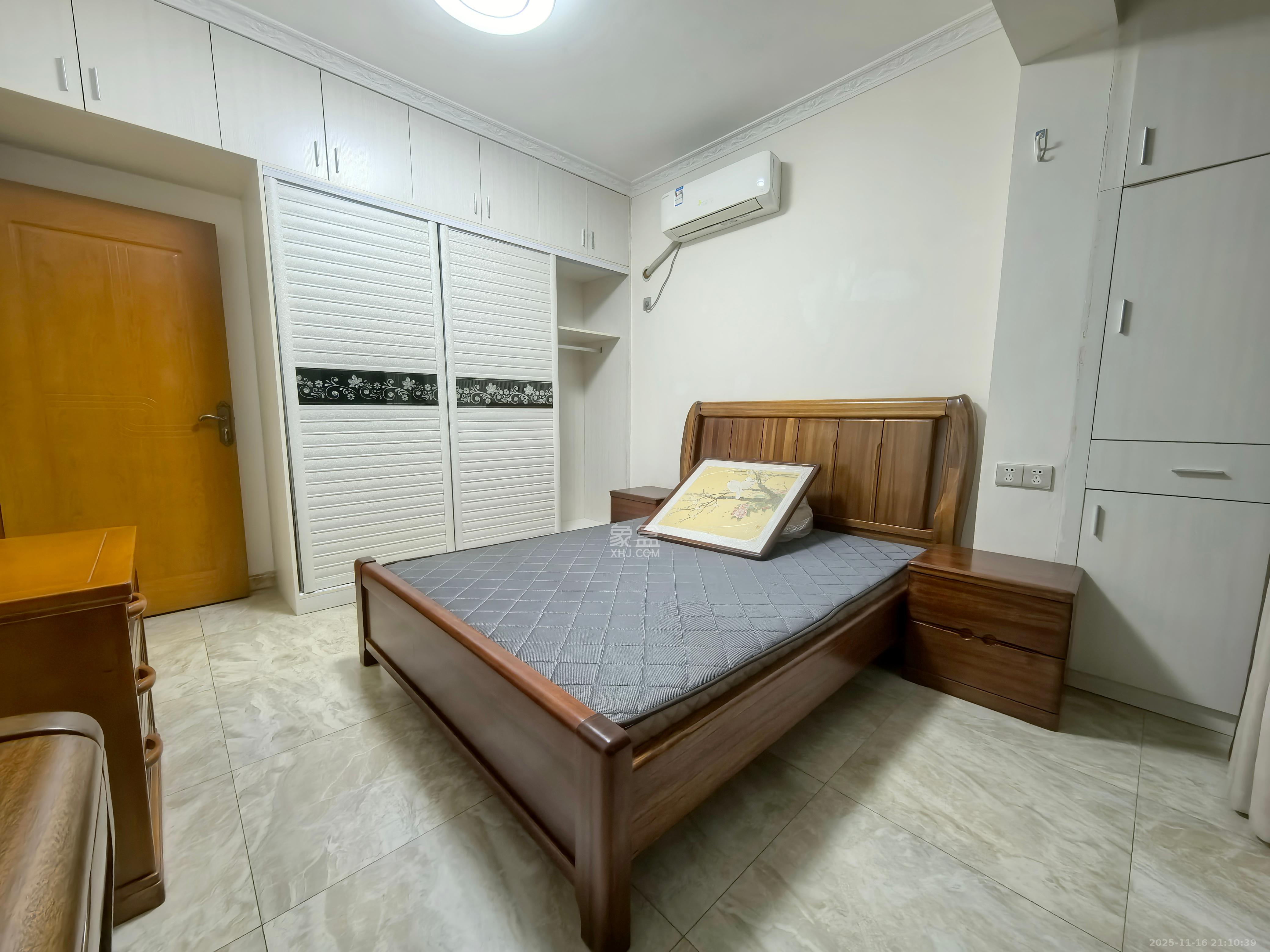 芒果天地(芒果雅苑)  3室2厅1卫    3100.0元/月室内图