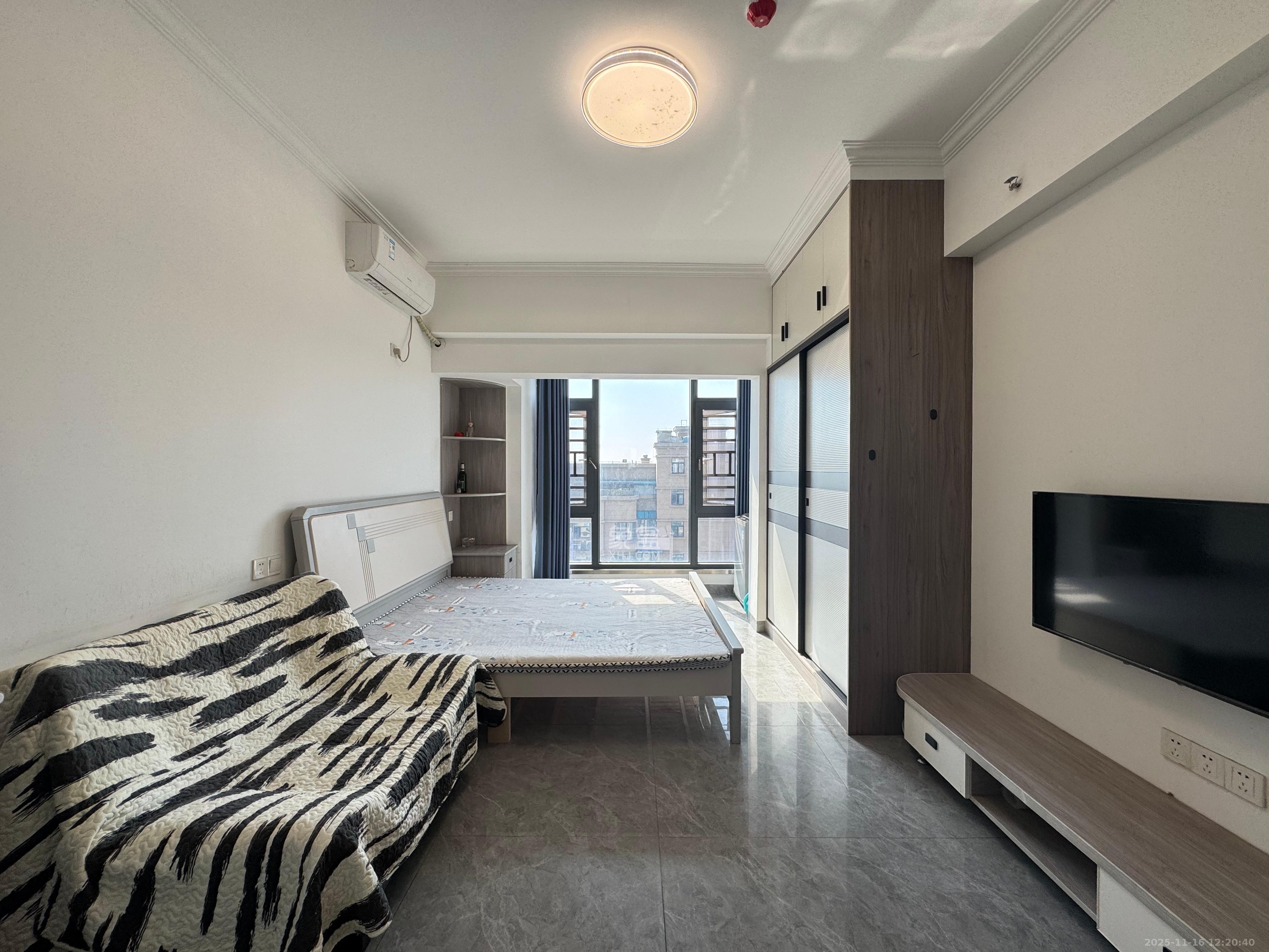 嘉雨兴园  1室1厅1卫    1600.0元/月