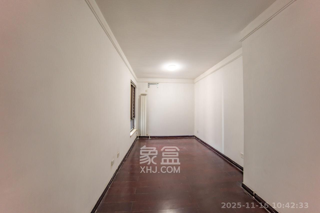 中海国际二期  3室2厅1卫    1900.0元/月室内图