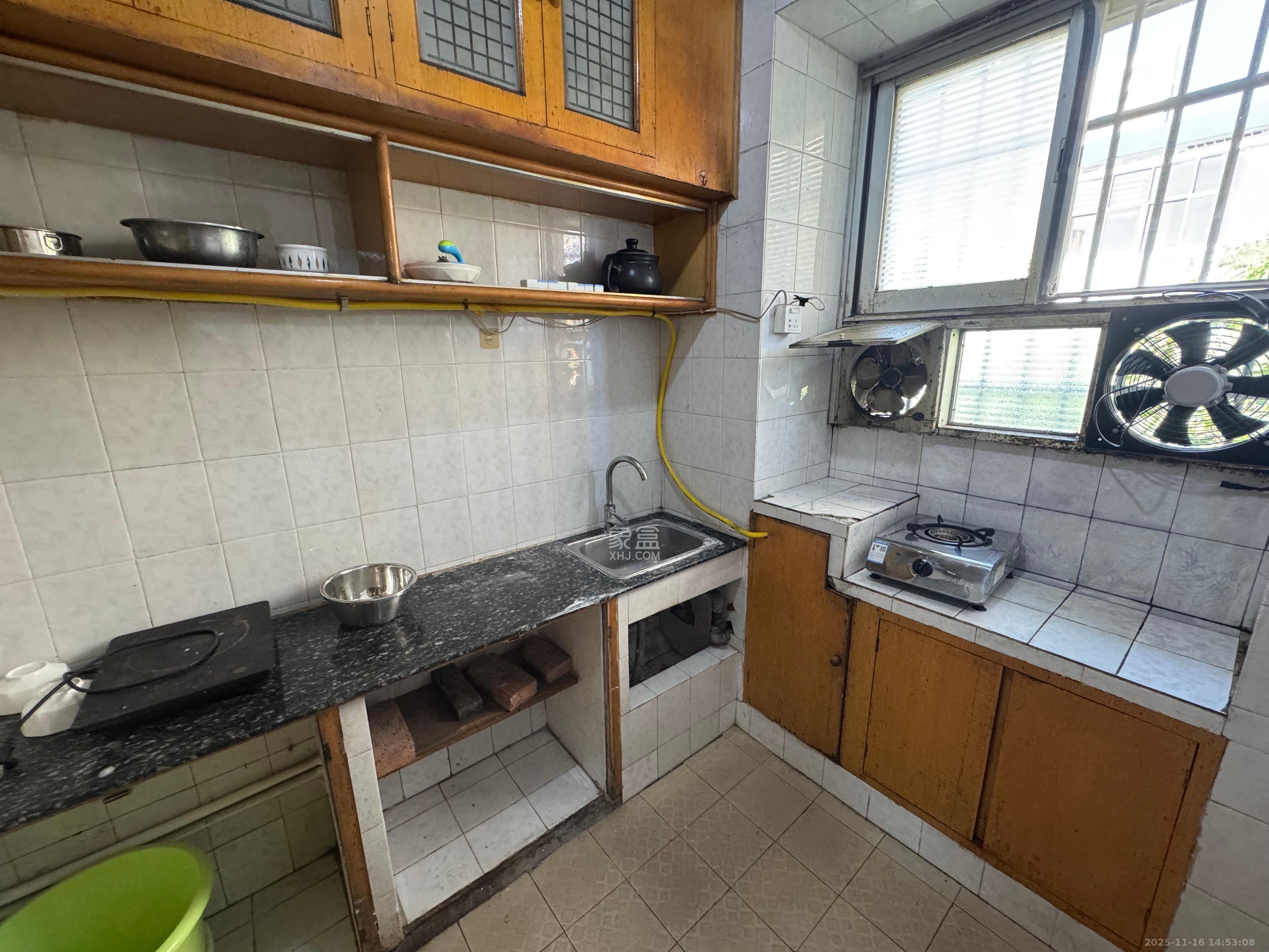 荷花园邮政物流公司单位宿舍  2室1厅1卫    1300.0元/月室内图