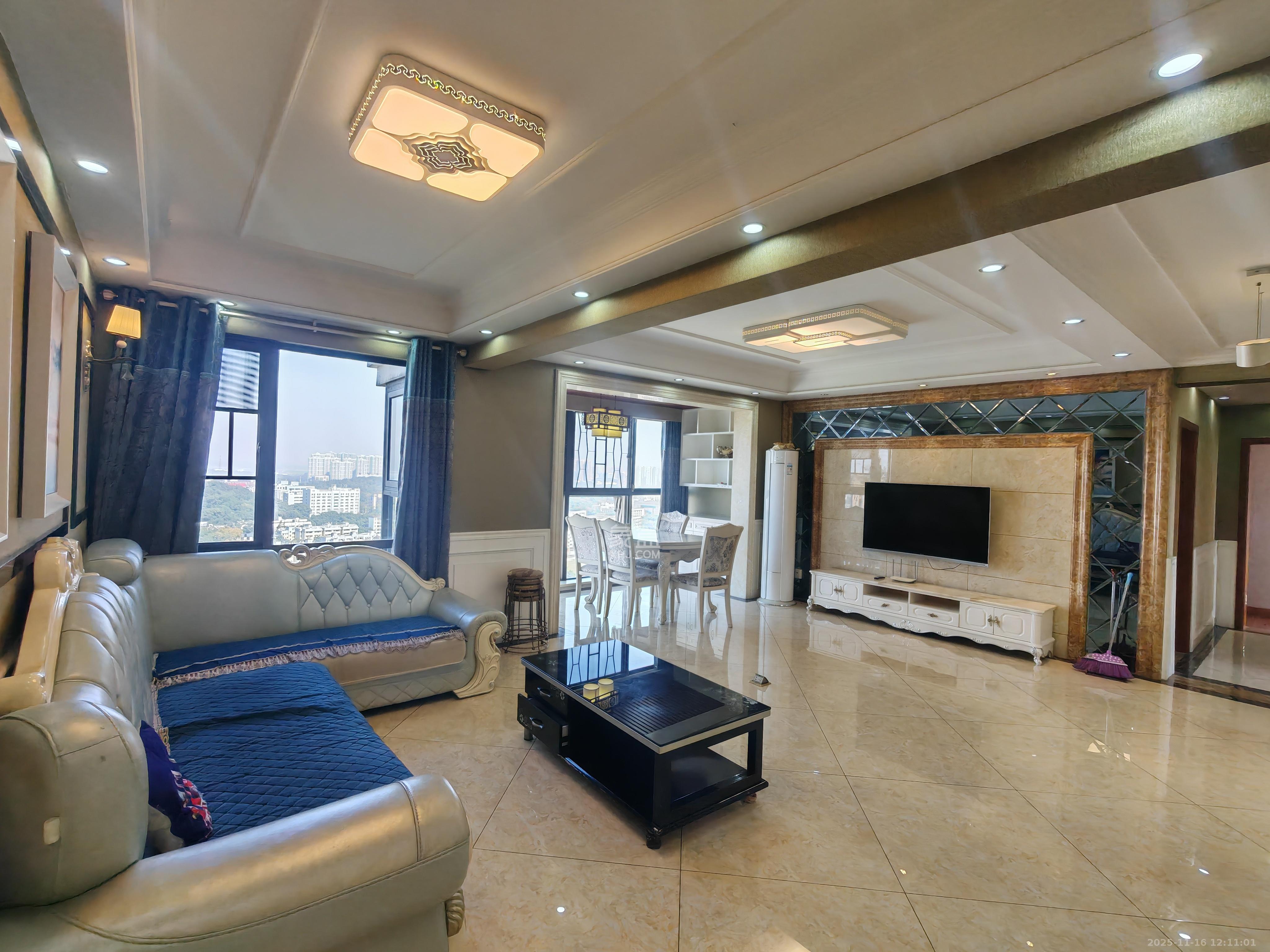 海洋半岛（月珑湾）  3室2厅1卫    3200.0元/月