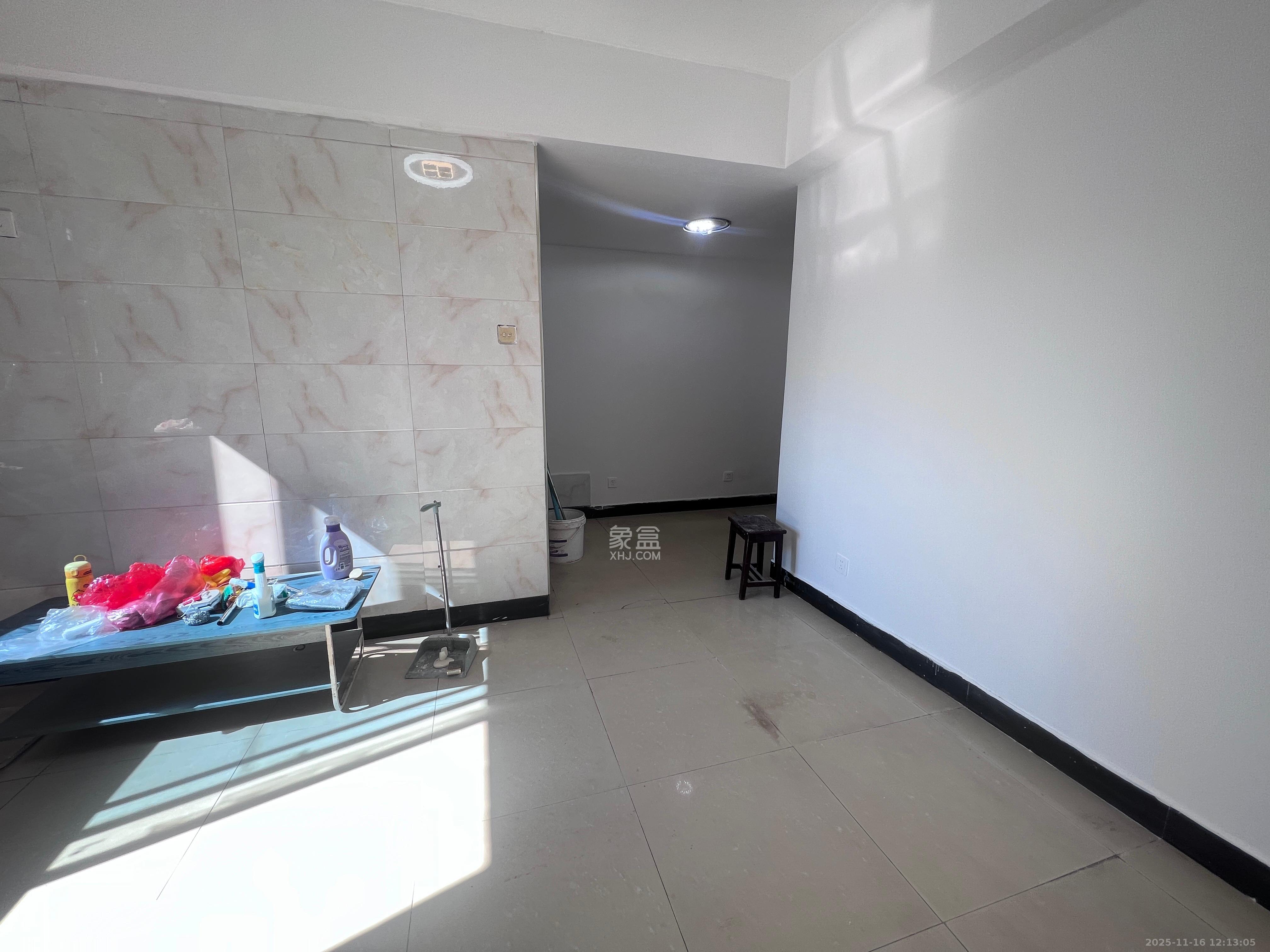 东方银座(东方摩卡) 1室1厅1卫 1500.0元/月 东方银座(东方摩卡) 1室1厅1卫 1500.0元/月室内图