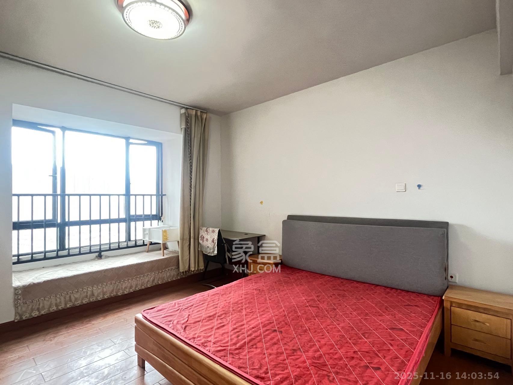 荣悦台 1室2厅0卫 4500.0元/月 荣悦台 1室2厅0卫 4500.0元/月室内图