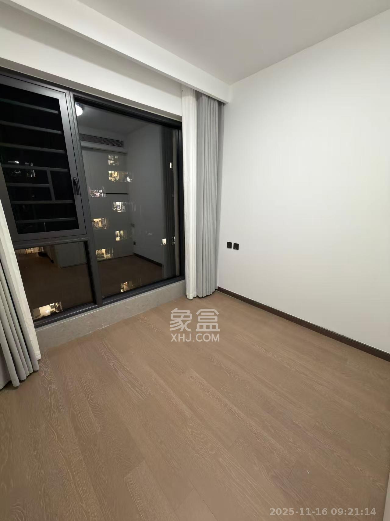 金地都会风華  4室2厅2卫    3600.0元/月室内图