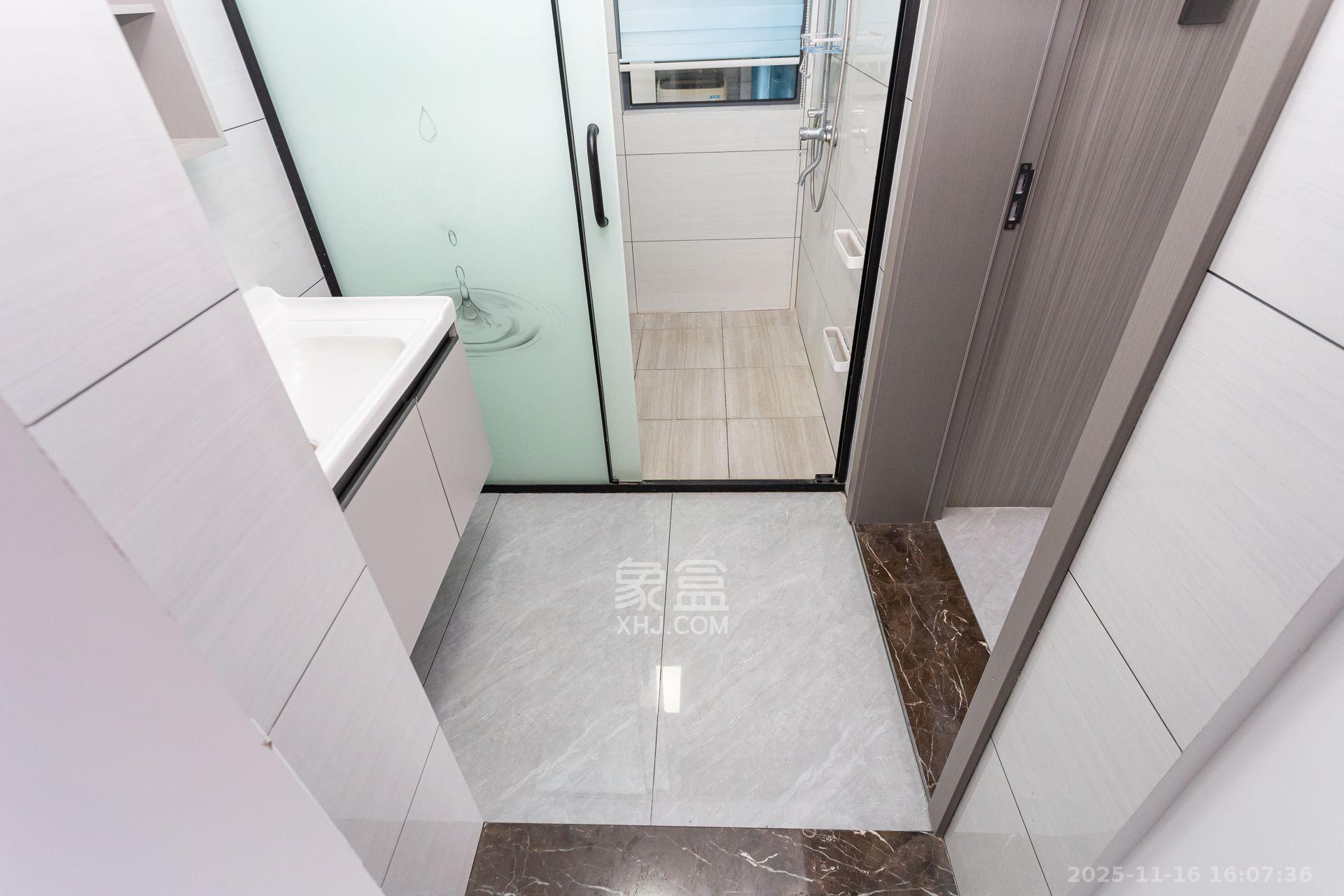 明发阅江悦府 3室2厅2卫 2400.0元/月 明发阅江悦府 3室2厅2卫 2400.0元/月室内图