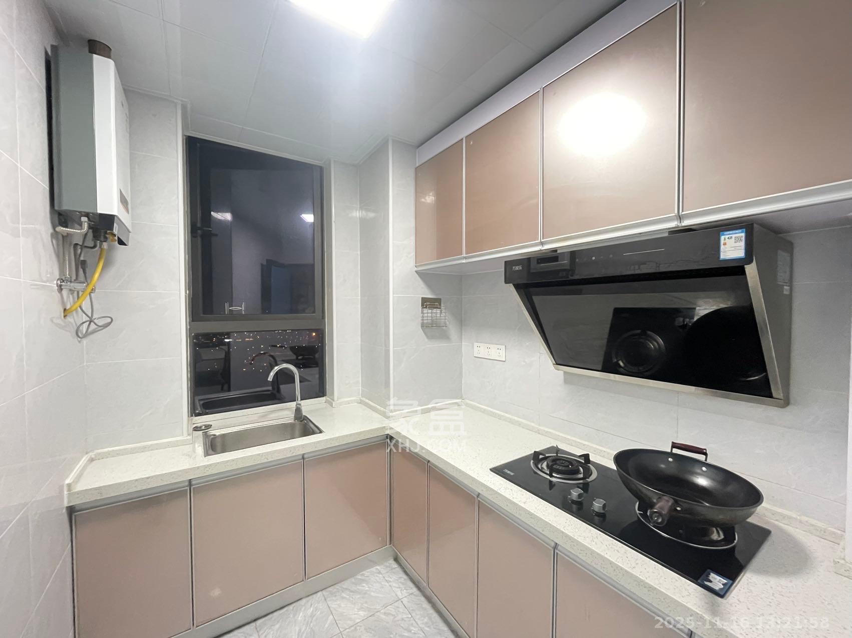 嘉雨兴园 1室1厅1卫 1800.0元/月 嘉雨兴园 1室1厅1卫 1800.0元/月室内图