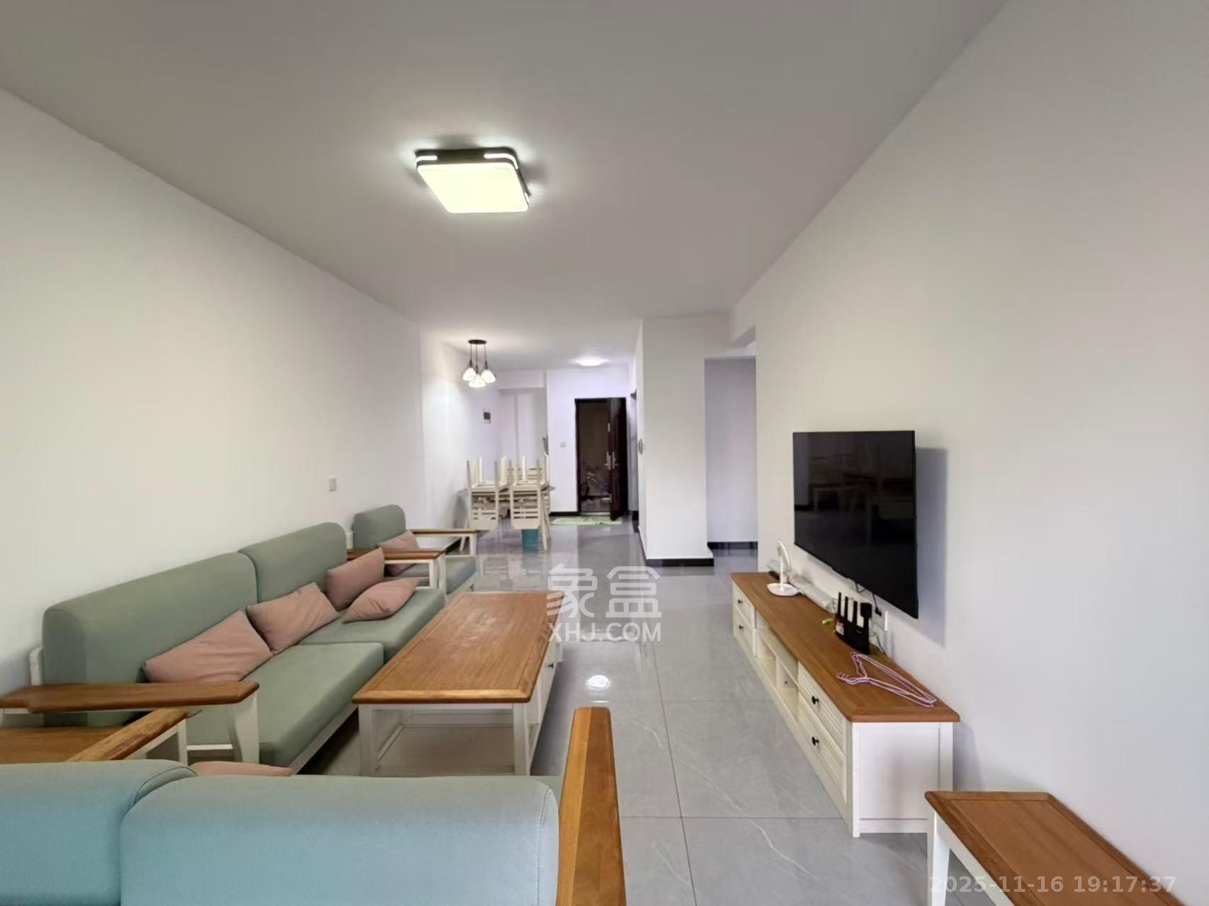 龙湖碧桂园天宸原著  3室2厅1卫    3200.0元/月室内图