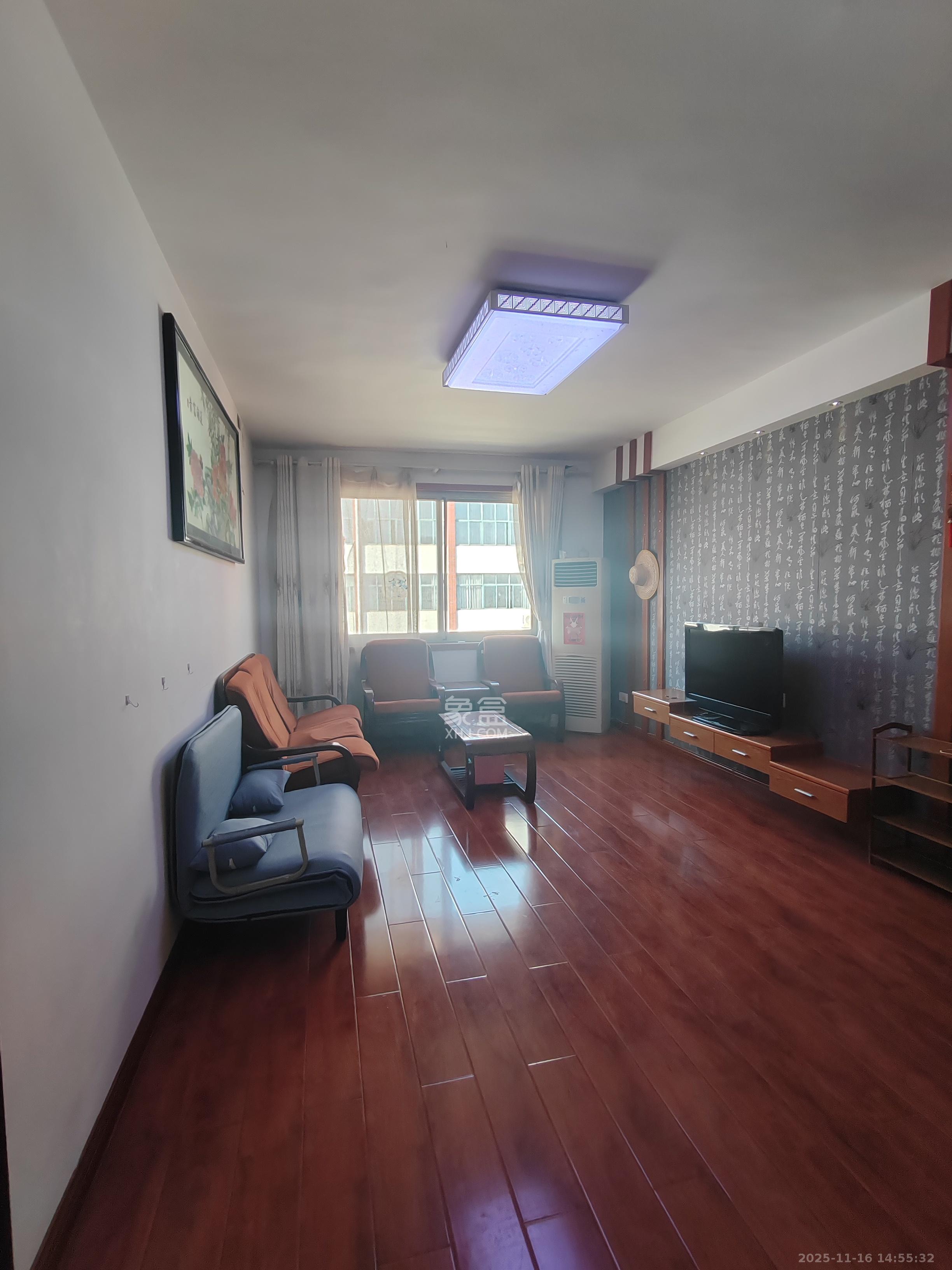 二十一中宿舍  2室2厅1卫    2100.0元/月