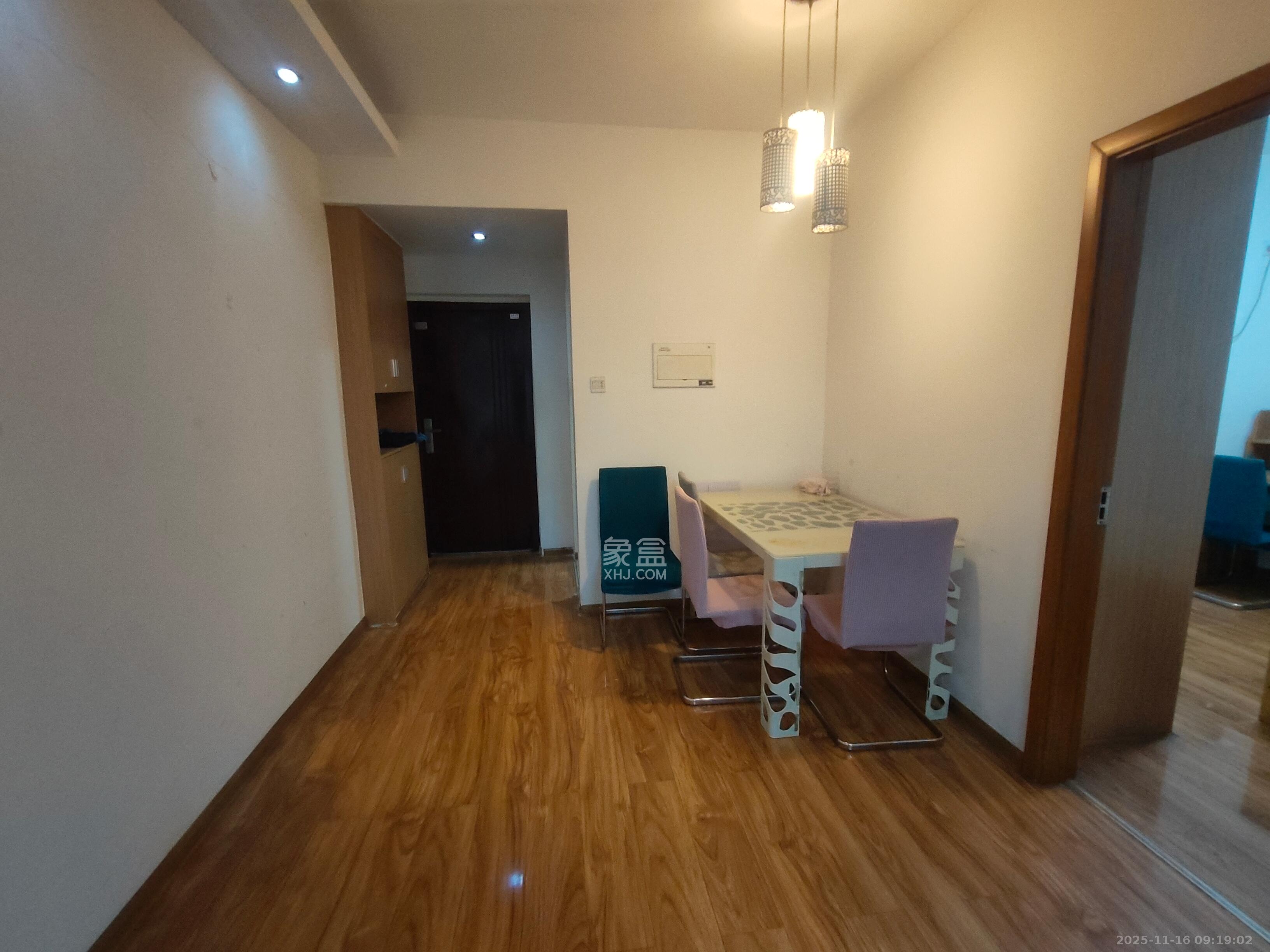 钰龙天下一期  2室2厅1卫    1800.0元/月室内图