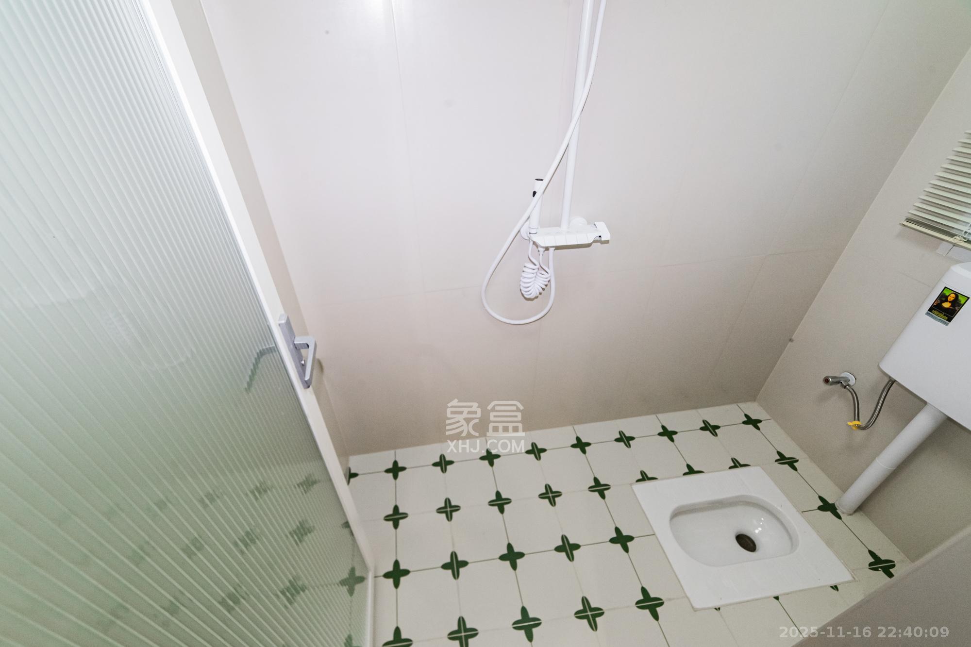 植物油宿舍 2室1厅1卫 58.8万 植物油宿舍 2室1厅1卫 58.8万卫生间