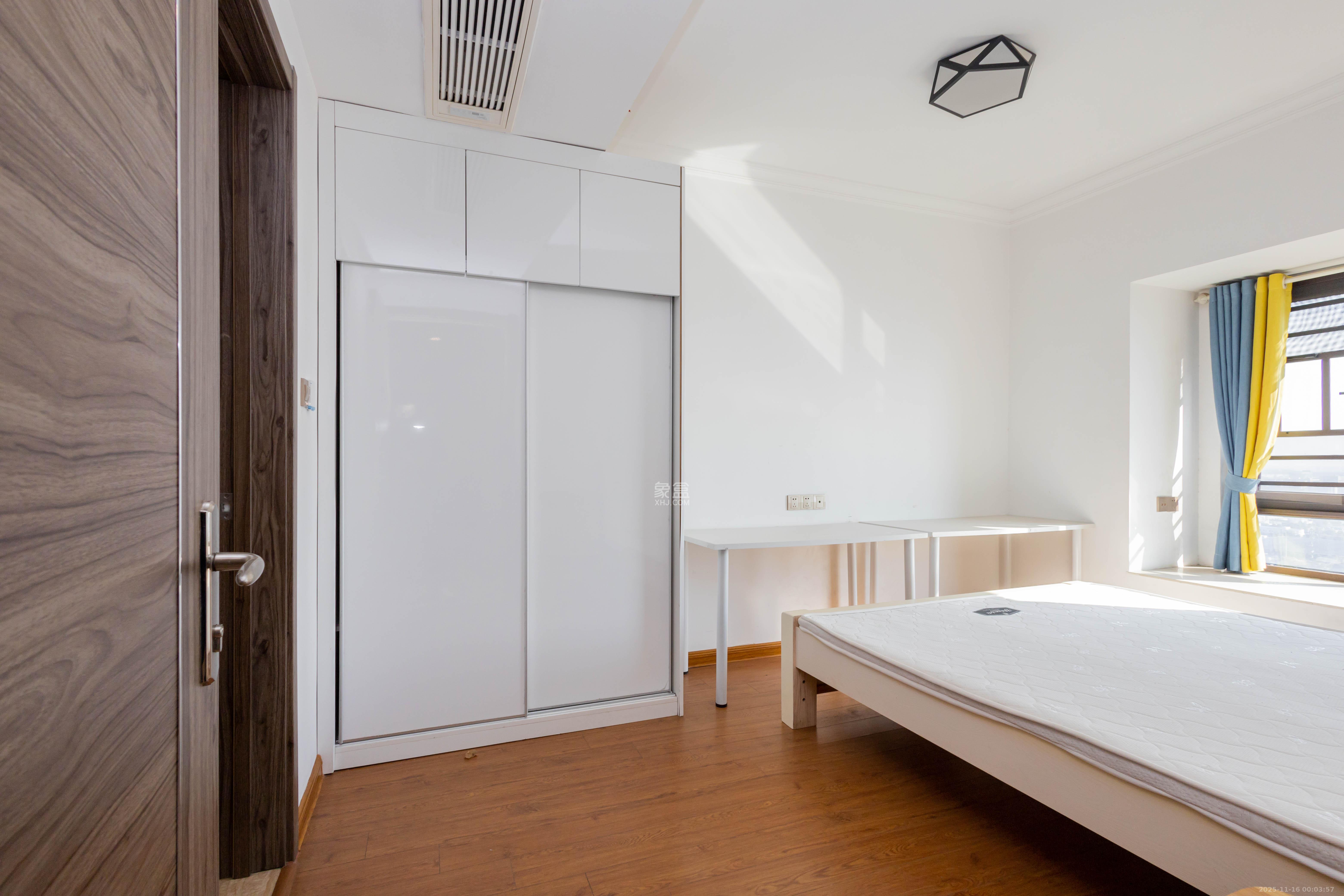 碧桂园星城首府  3室2厅2卫    55.8万卧室