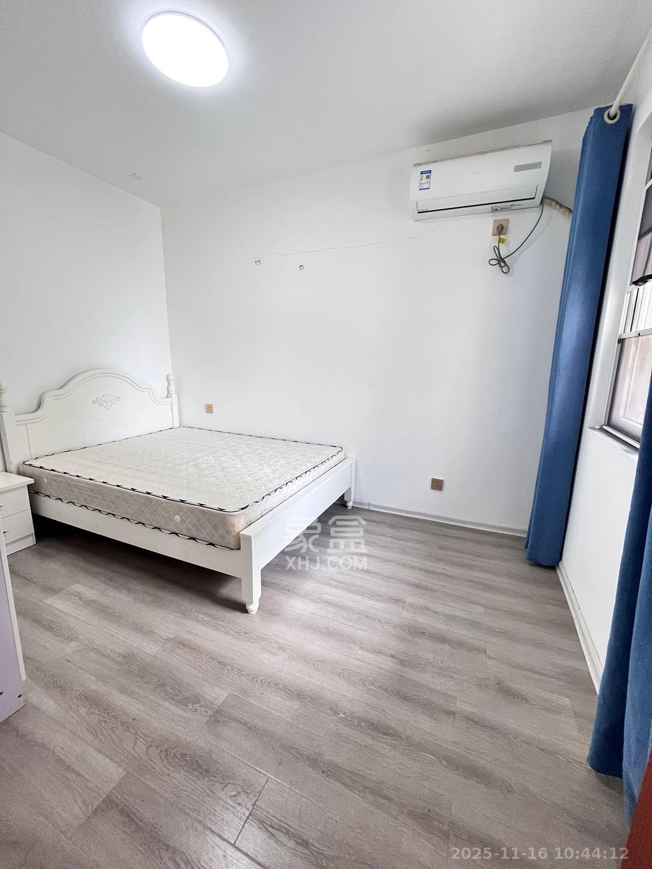 绿地新都会  3室2厅2卫    2200.0元/月室内图