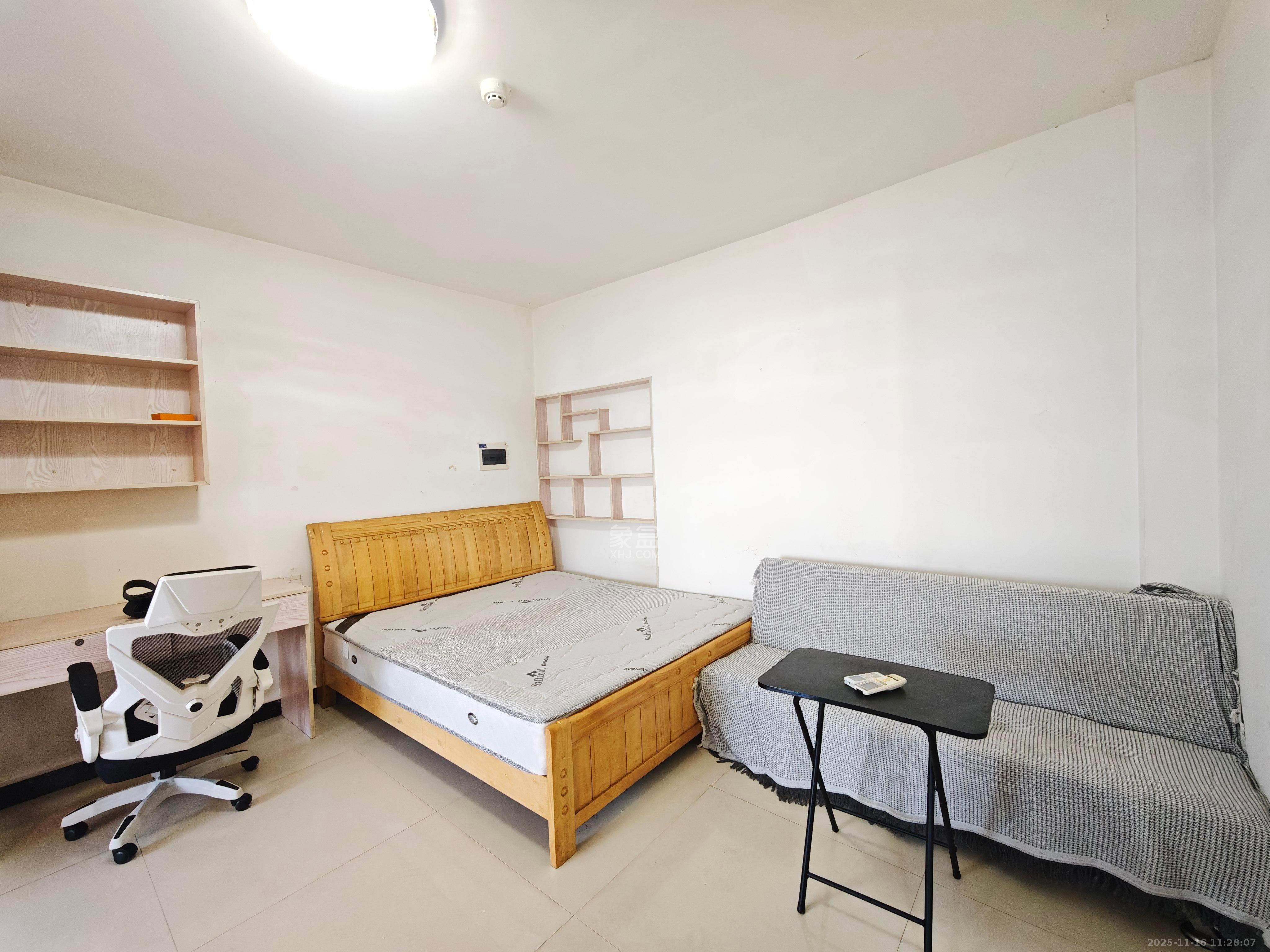 罗马国际公寓 1室1厅1卫 1300.0元/月 罗马国际公寓 1室1厅1卫 1300.0元/月室内图