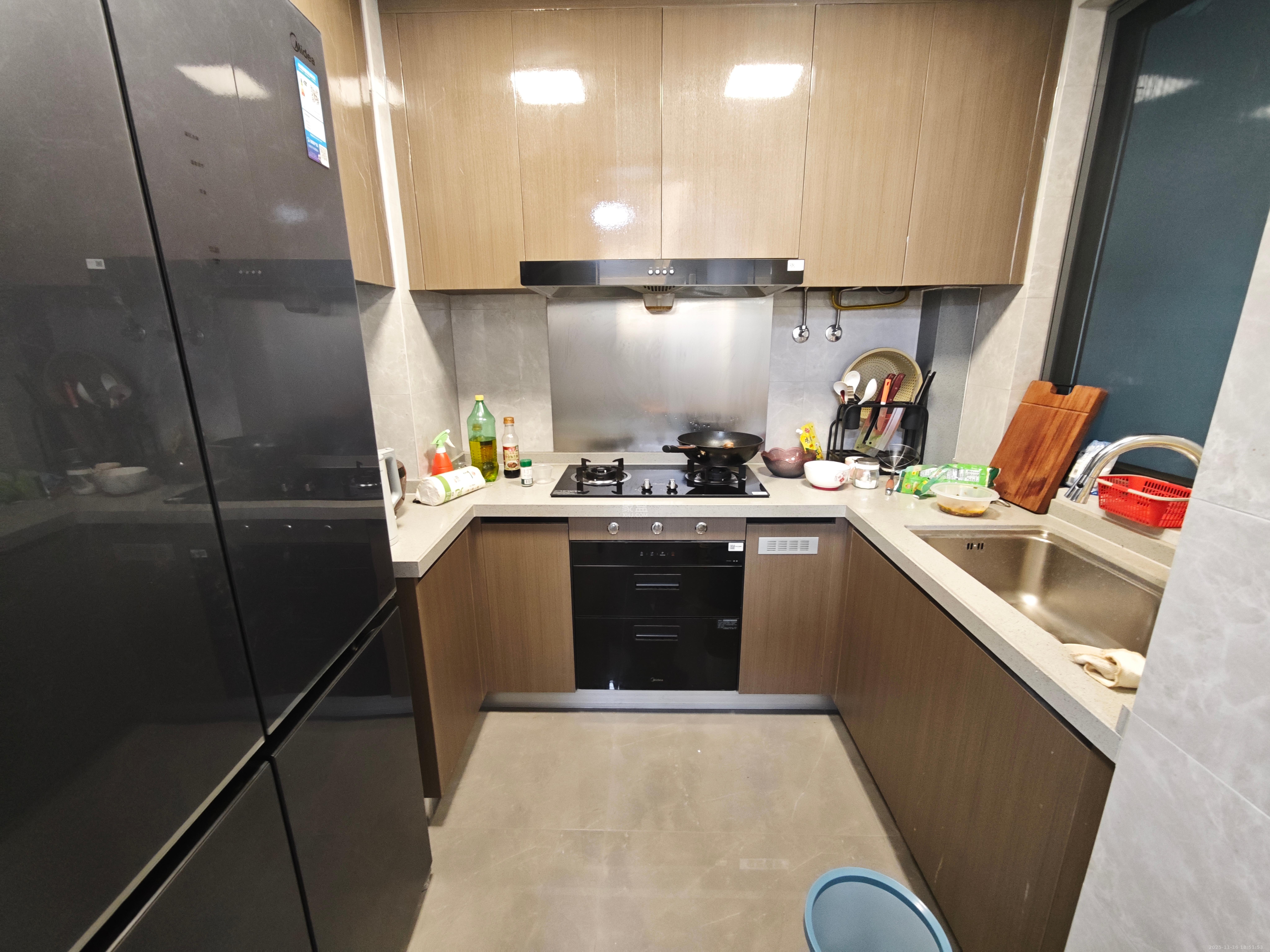 美的云樾 3室2厅2卫 4500.0元/月 美的云樾 3室2厅2卫 4500.0元/月室内图