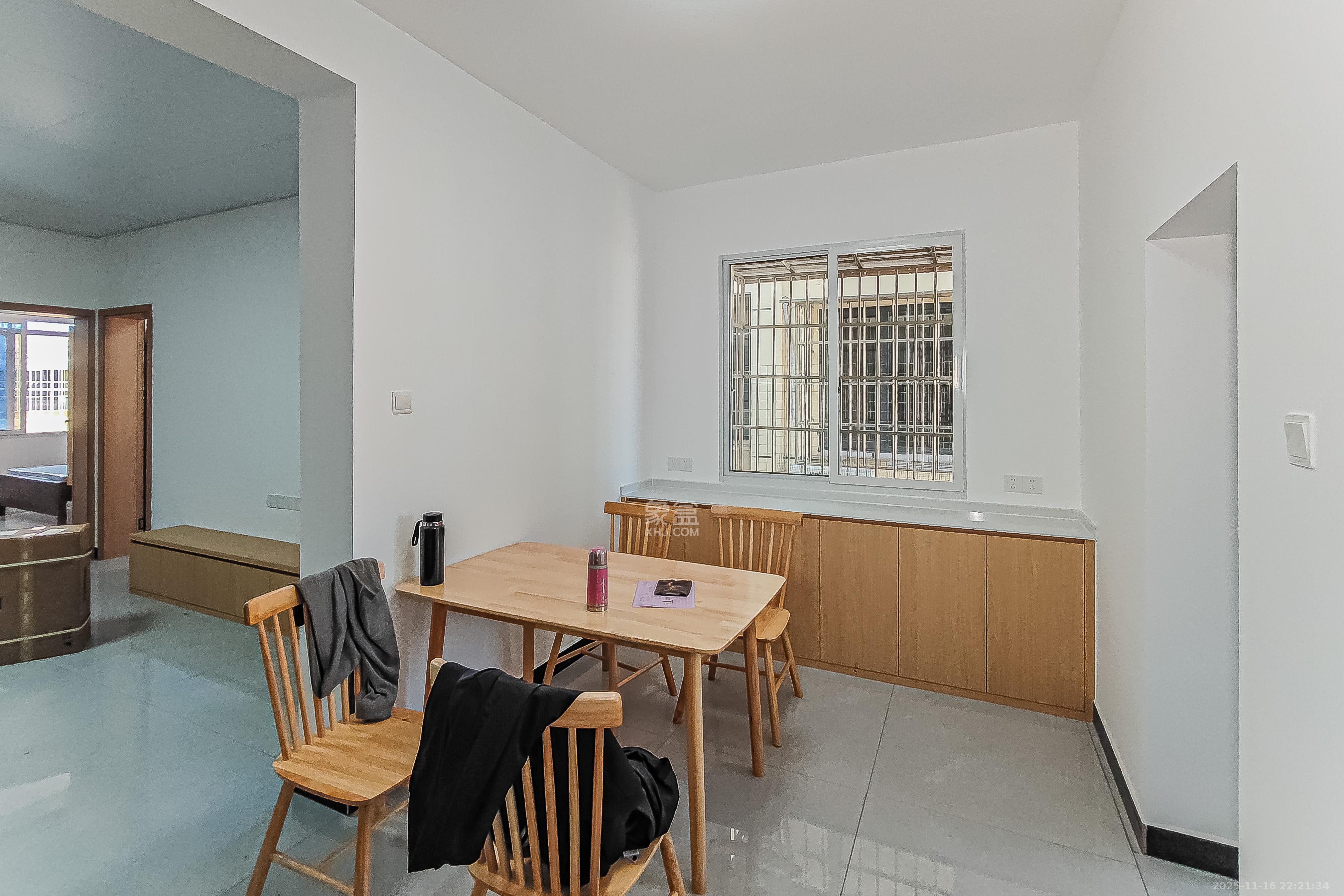 下碧湘街散盘 3室1厅1卫 122.0万 下碧湘街散盘 3室1厅1卫 122.0万客厅