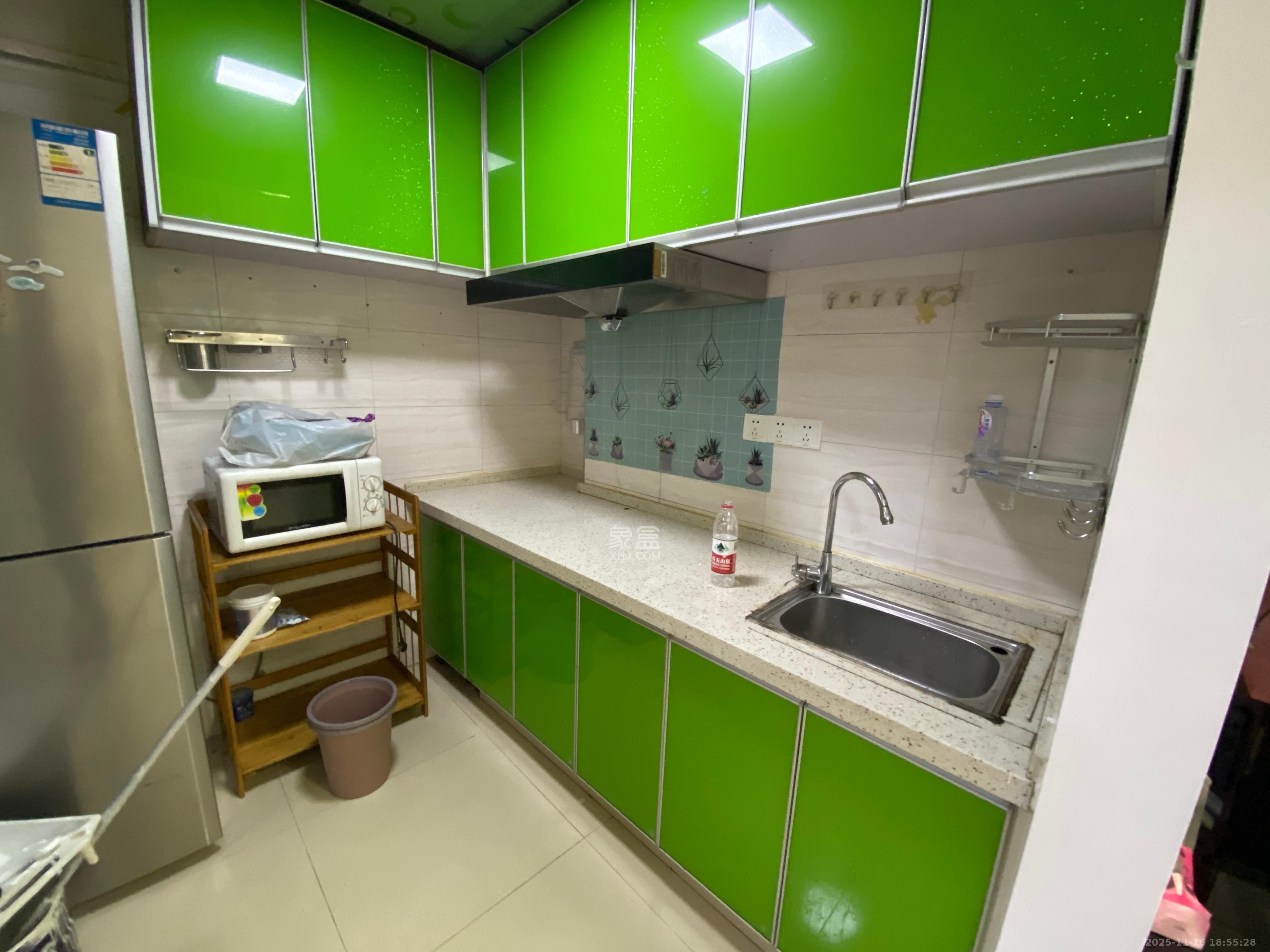 钱隆樽品(一、二、三期)  2室1厅1卫    1800.0元/月室内图